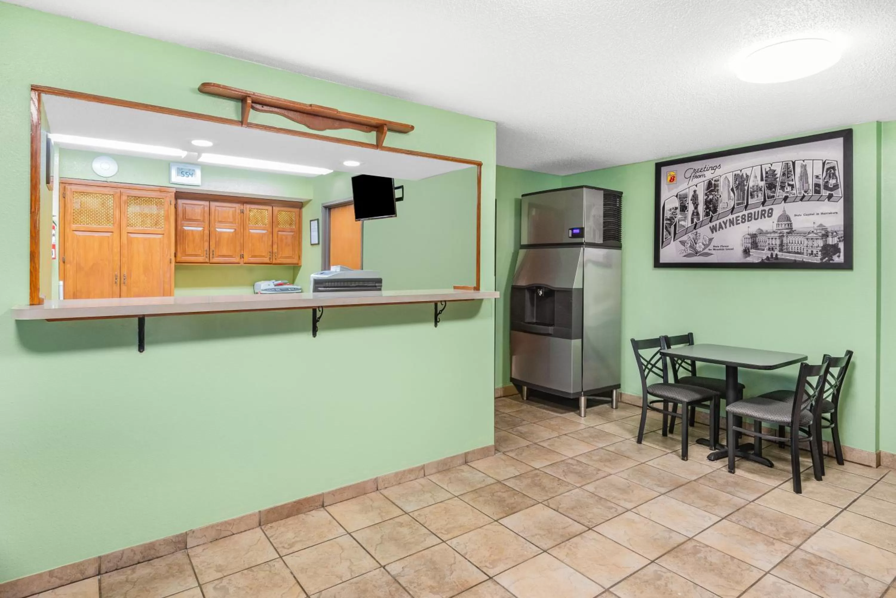 Lobby or reception in Super 8 by Wyndham Waynesburg