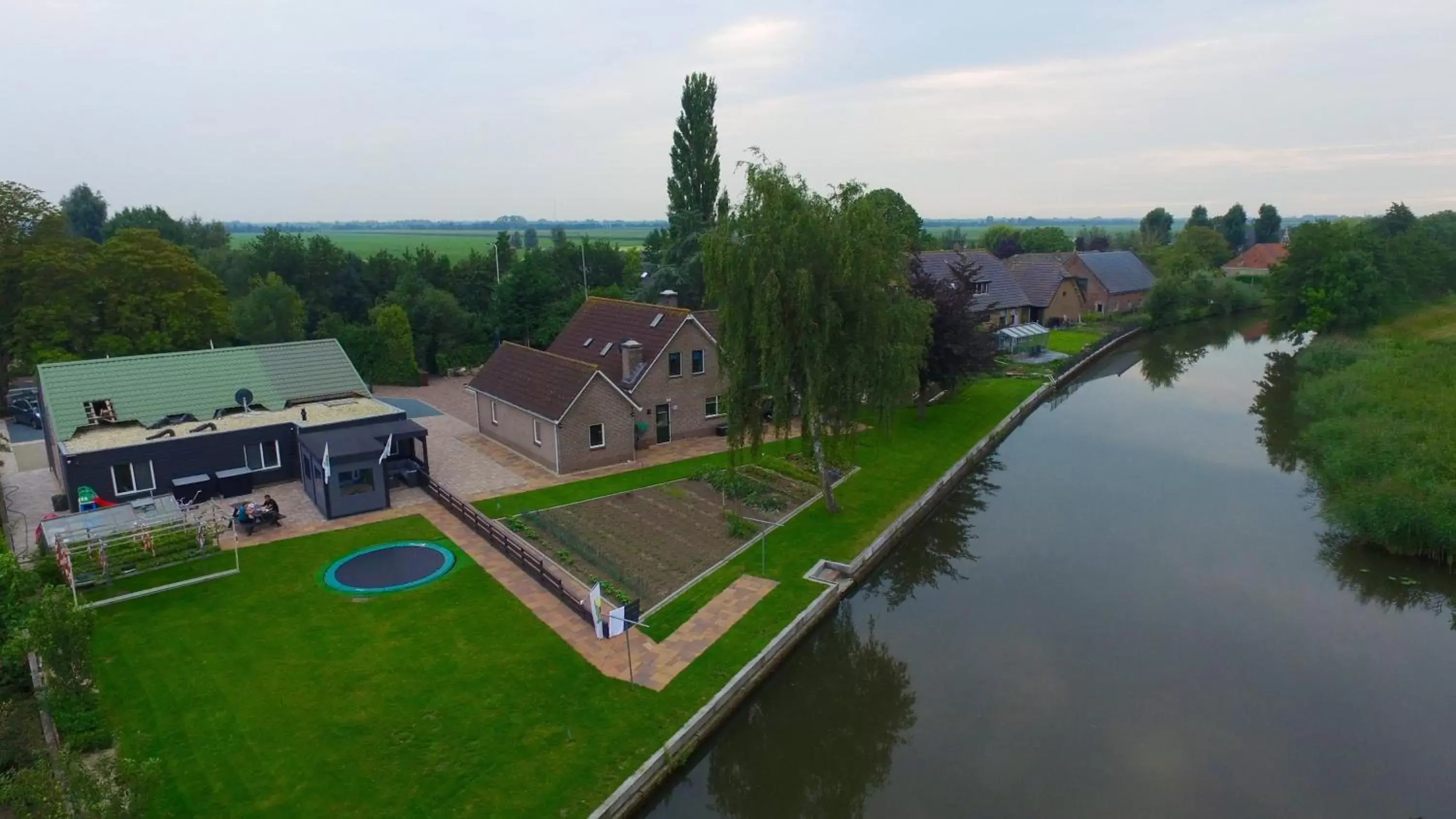 Property building, Bird's-eye View in Guest House Aan de Hollandse IJssel