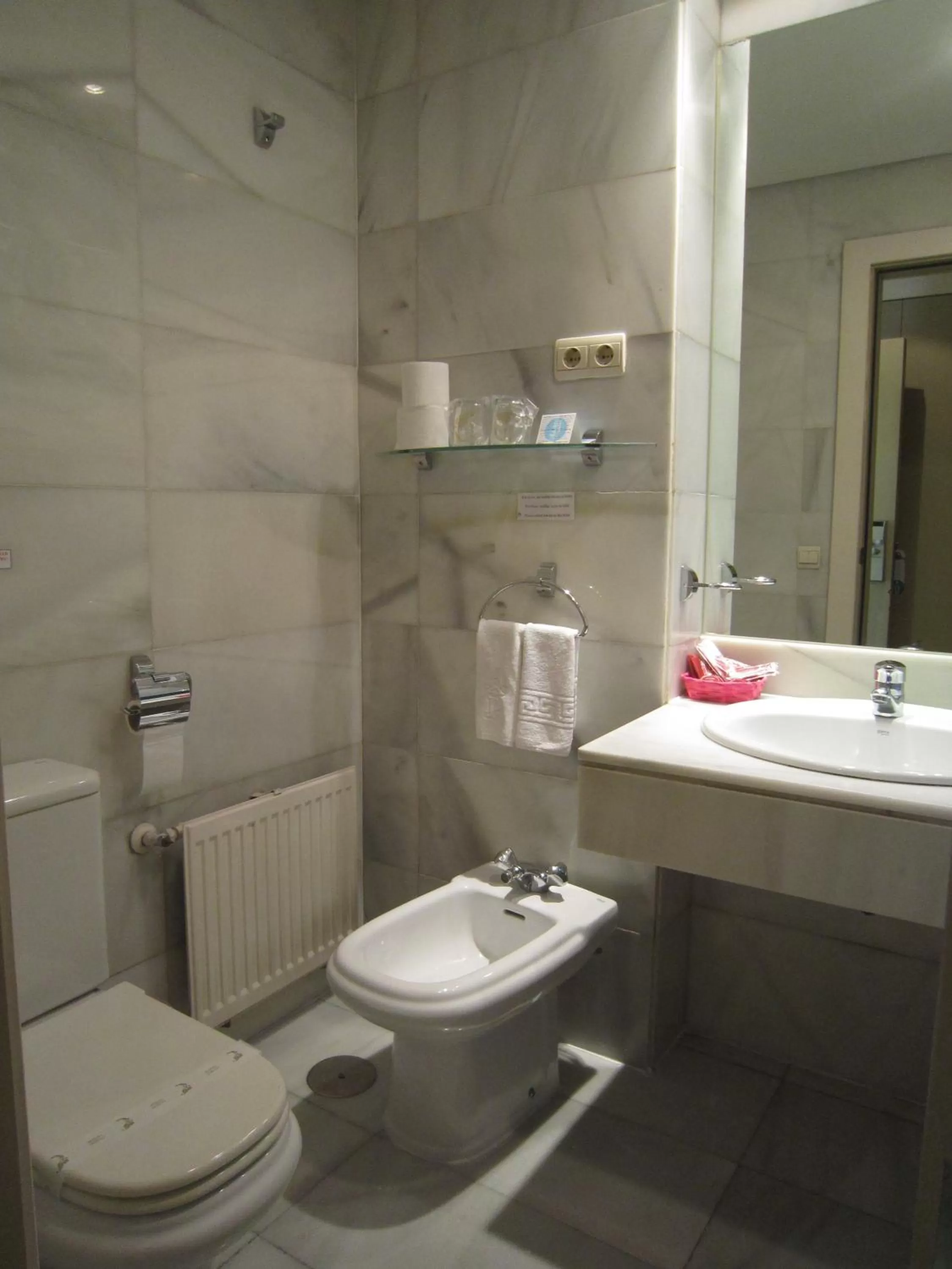 Bathroom in Hotel Concordy