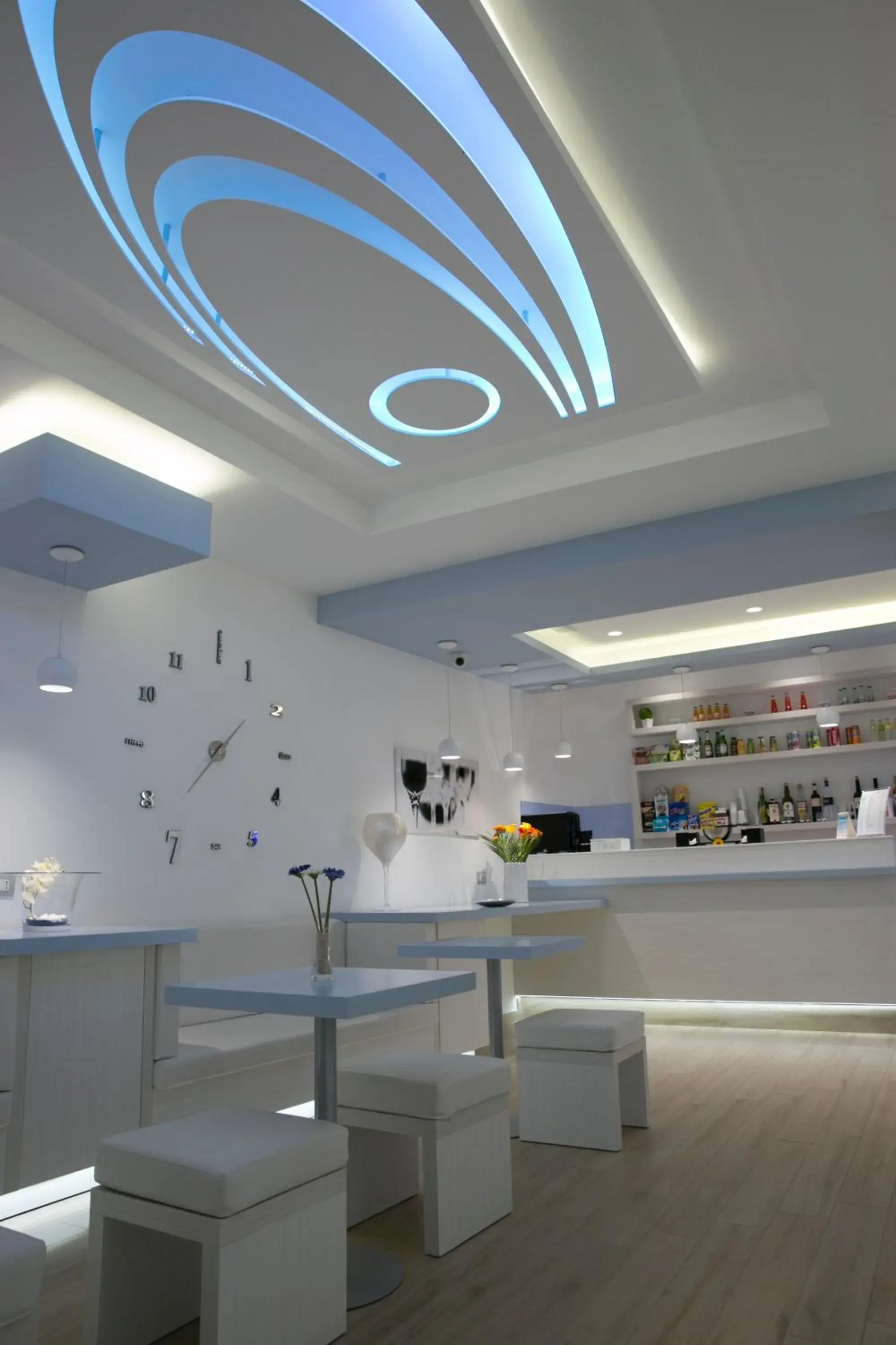 Lounge or bar in Hotel Perla Gaia