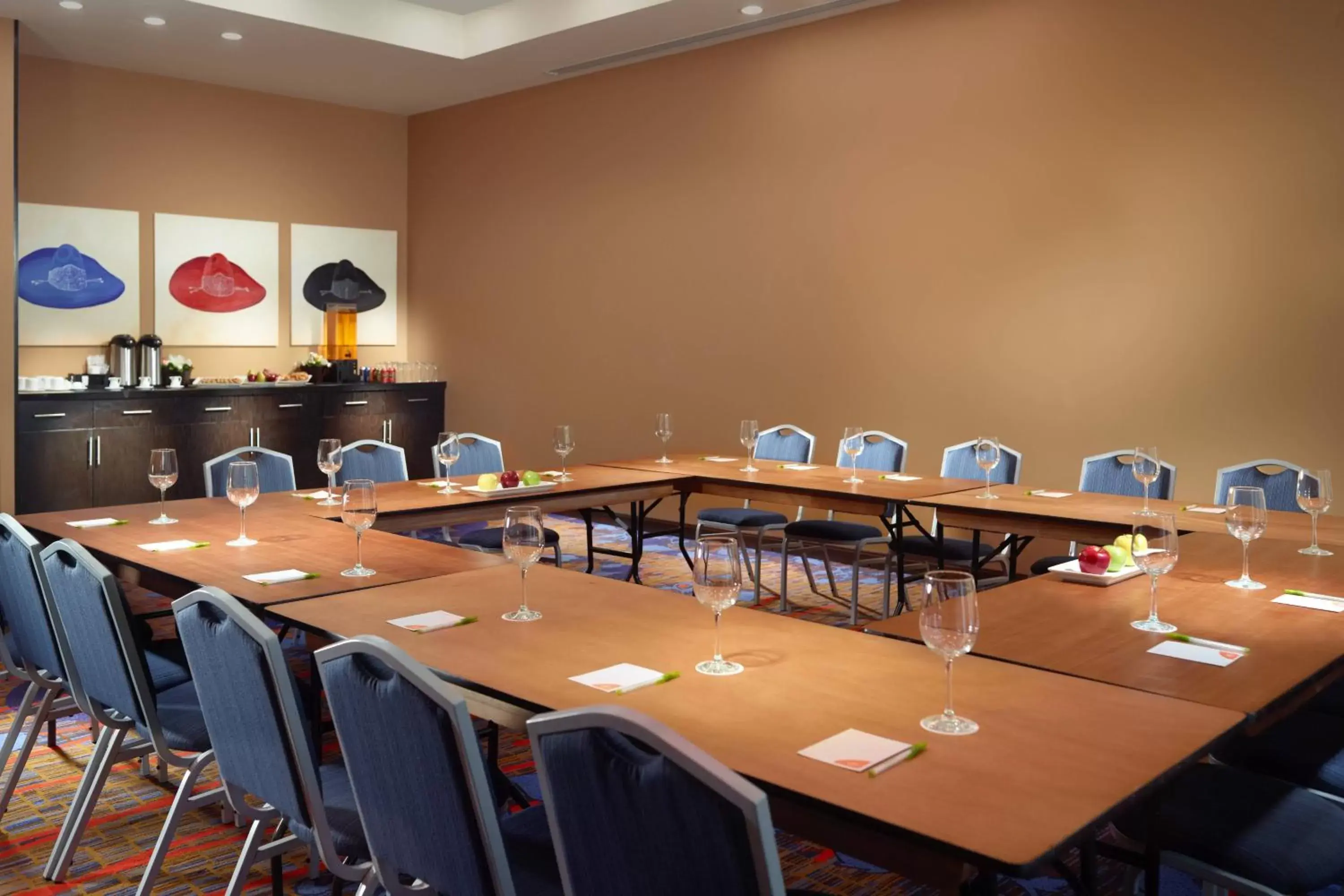 Meeting/conference room in Courtyard by Marriott Queretaro