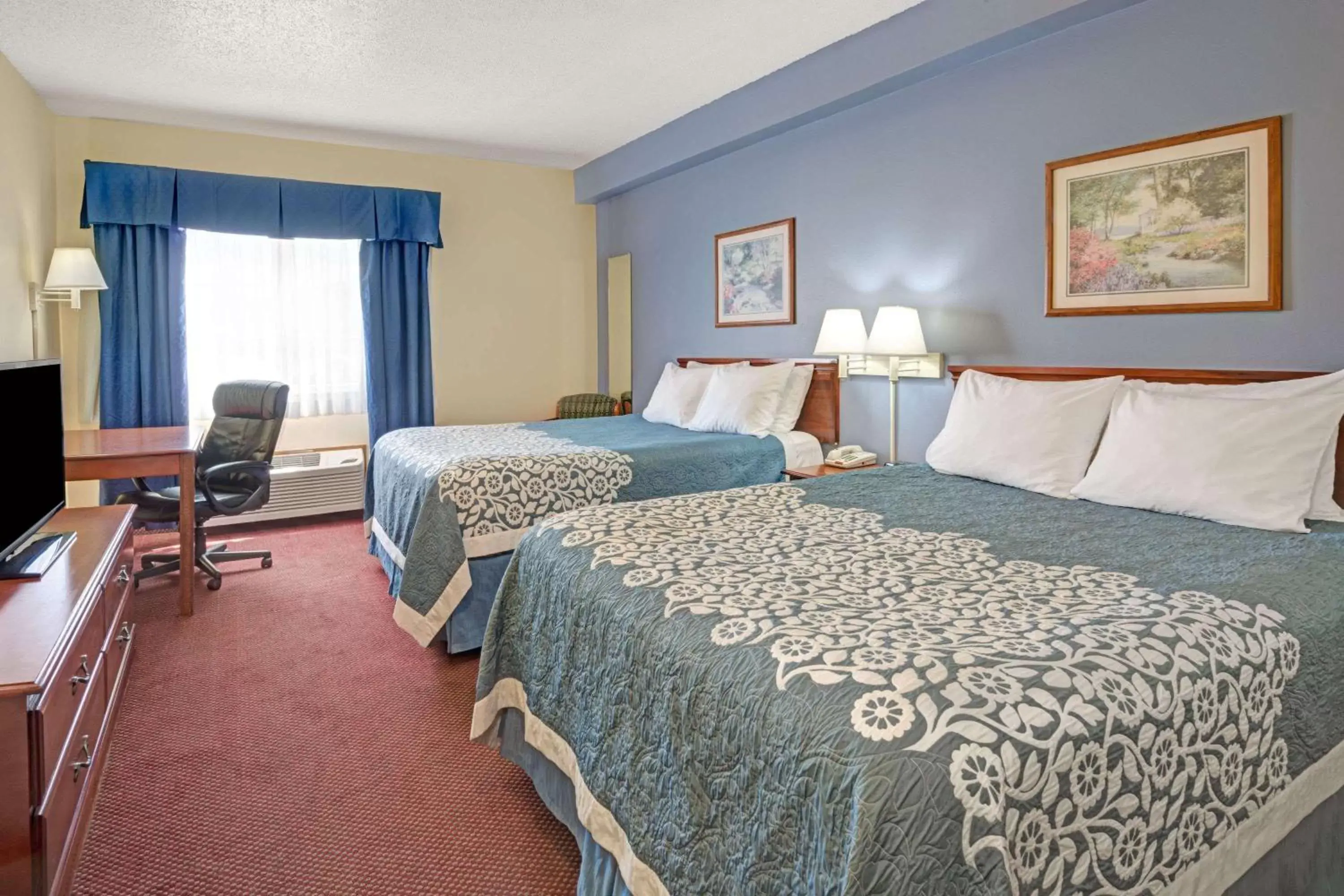 Photo of the whole room, Bed in Days Inn by Wyndham Laramie