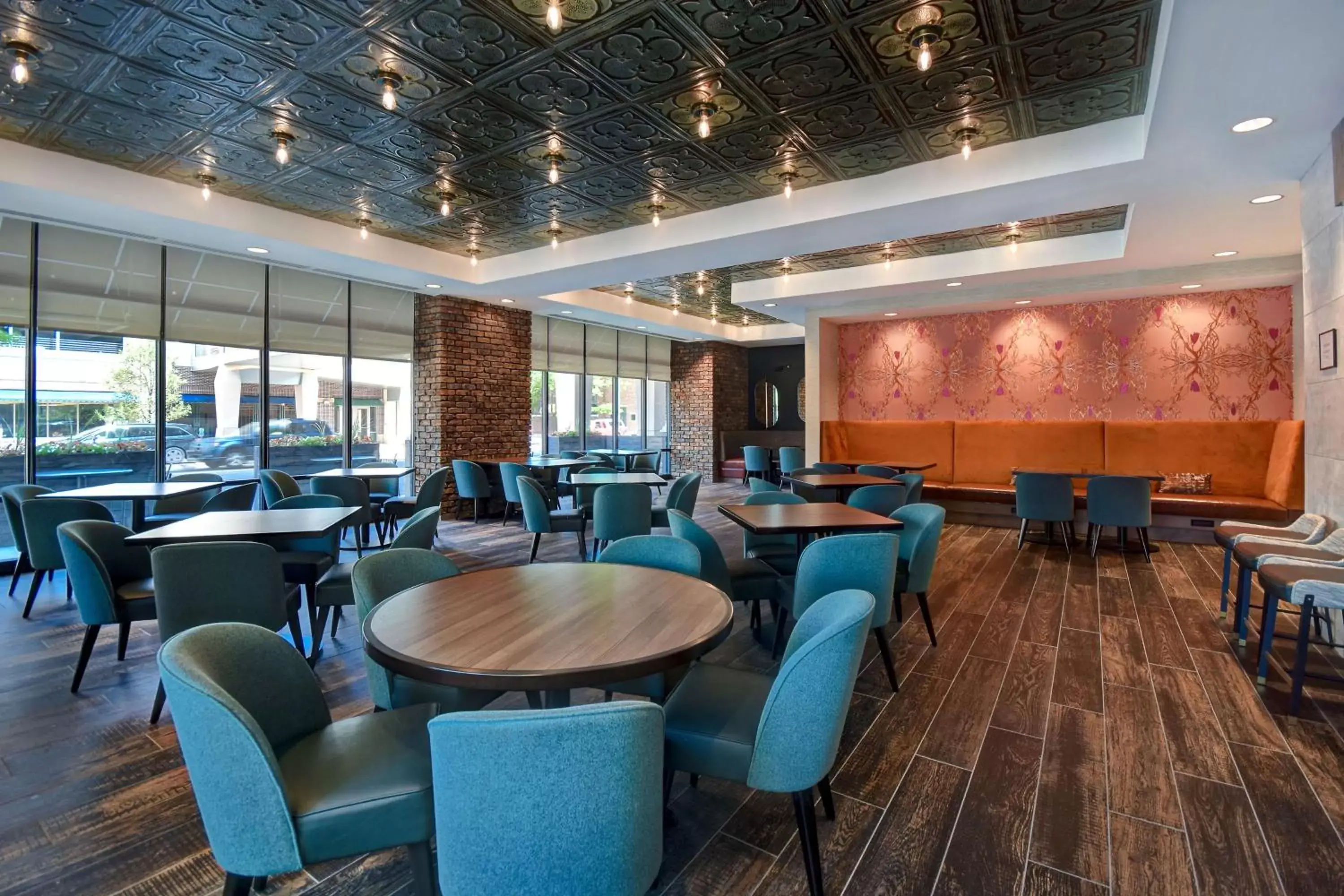 Dining area, Restaurant/Places to Eat in Hilton Garden Inn Kalamazoo Downtown