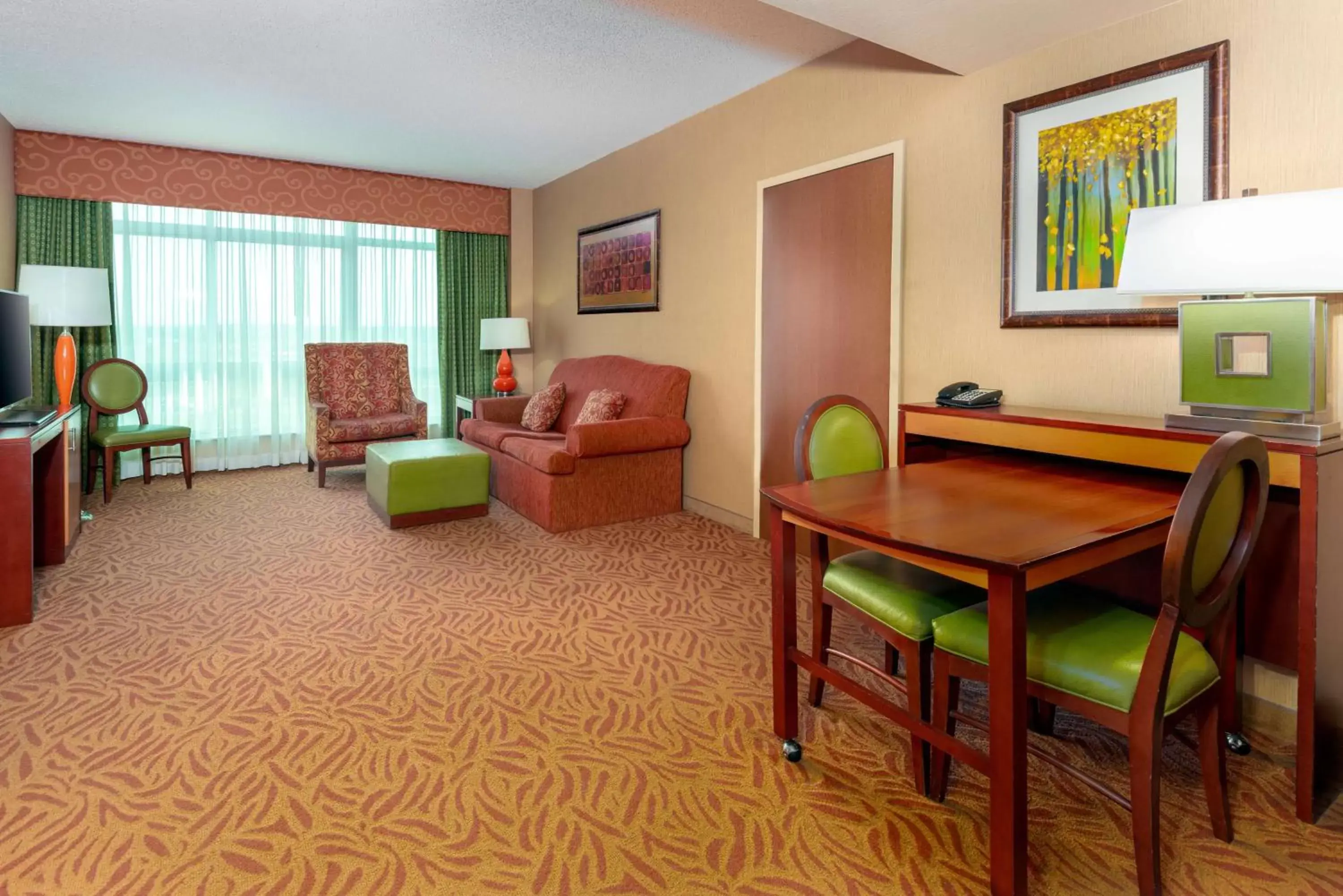 Living room, Seating Area in Embassy Suites Omaha- La Vista/ Hotel & Conference Center