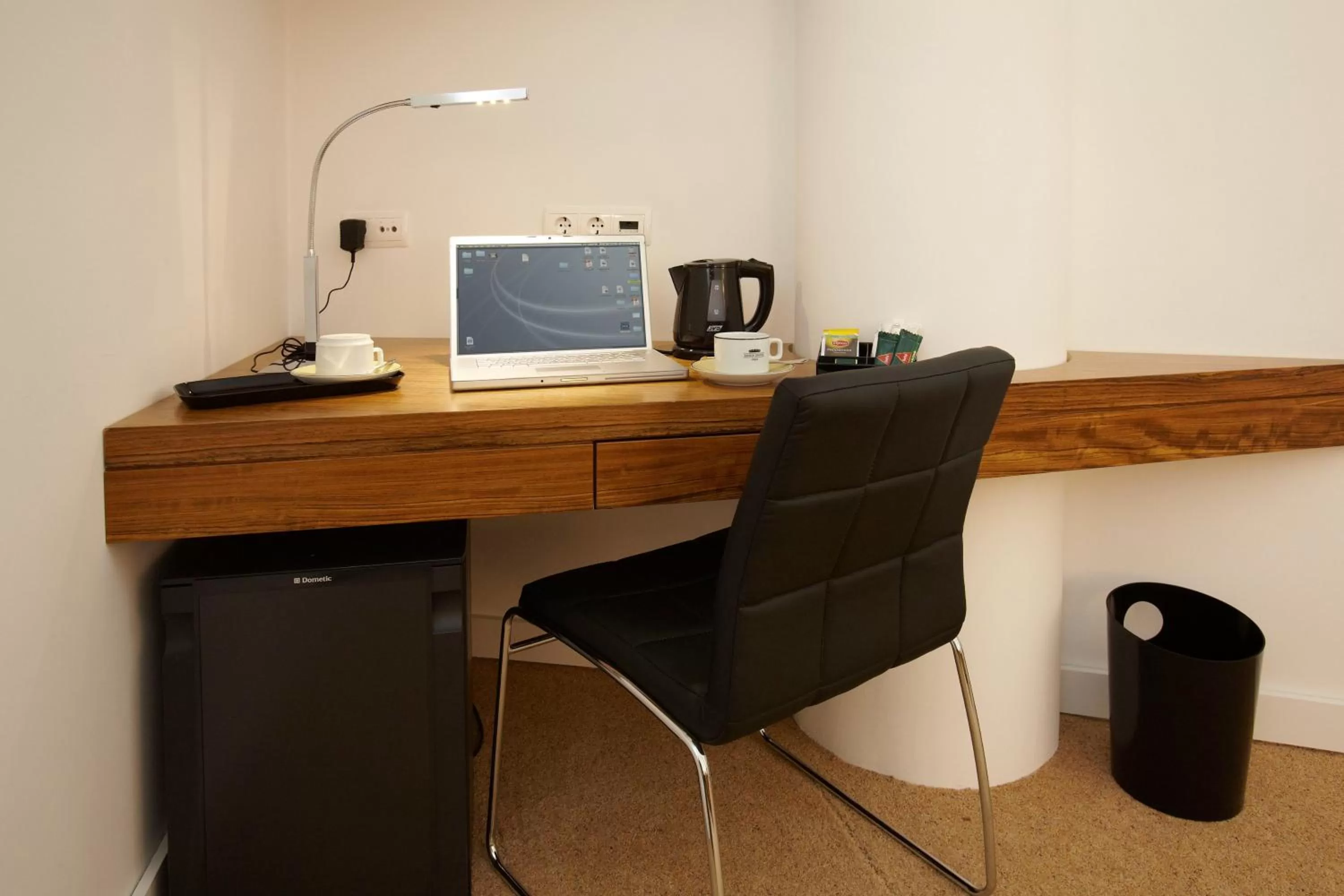 People in Hotel Santa Maria