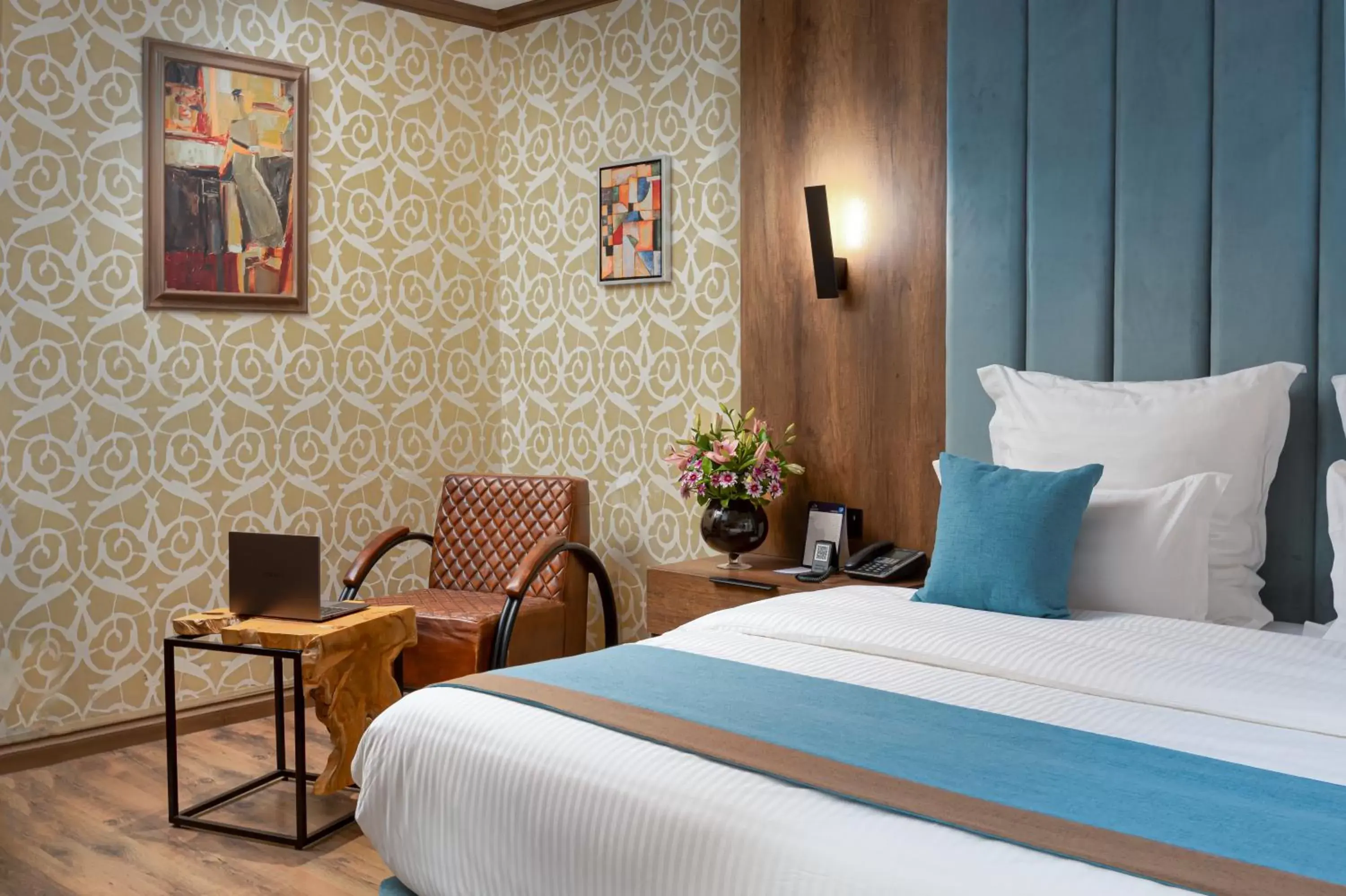 Bed in Madareem Crown Hotel