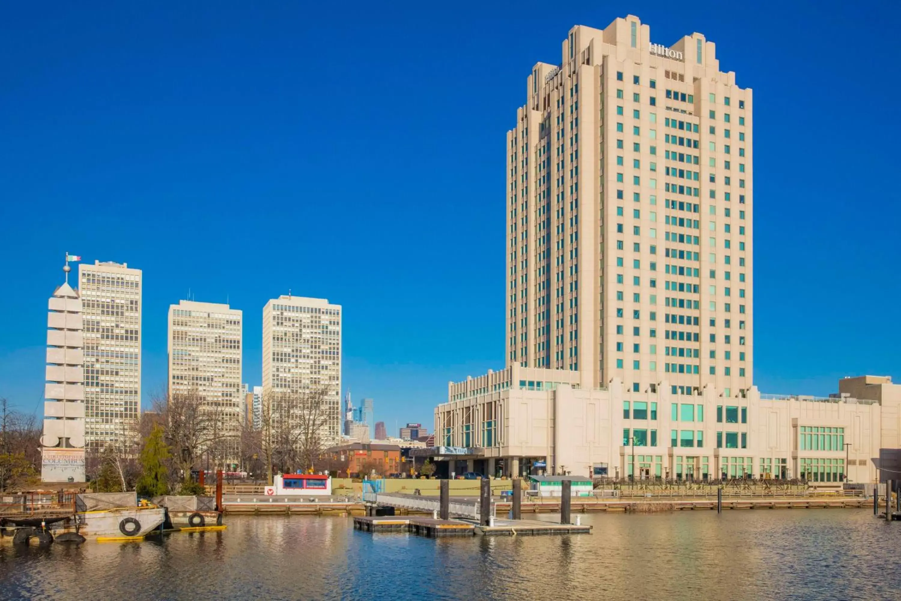 Property building in Hilton Philadelphia at Penn's Landing