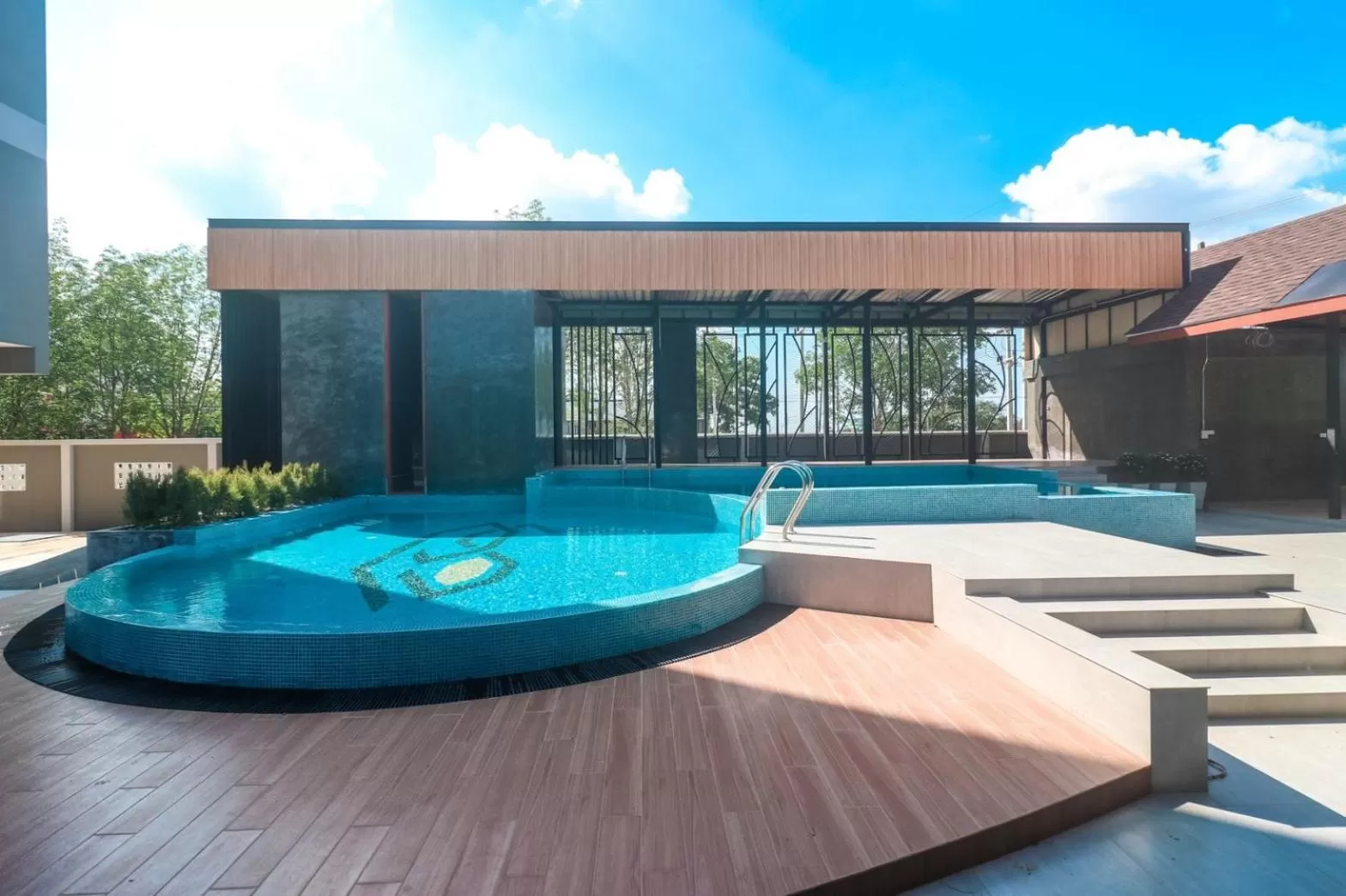 Swimming pool in Ps Sriphu Hotel