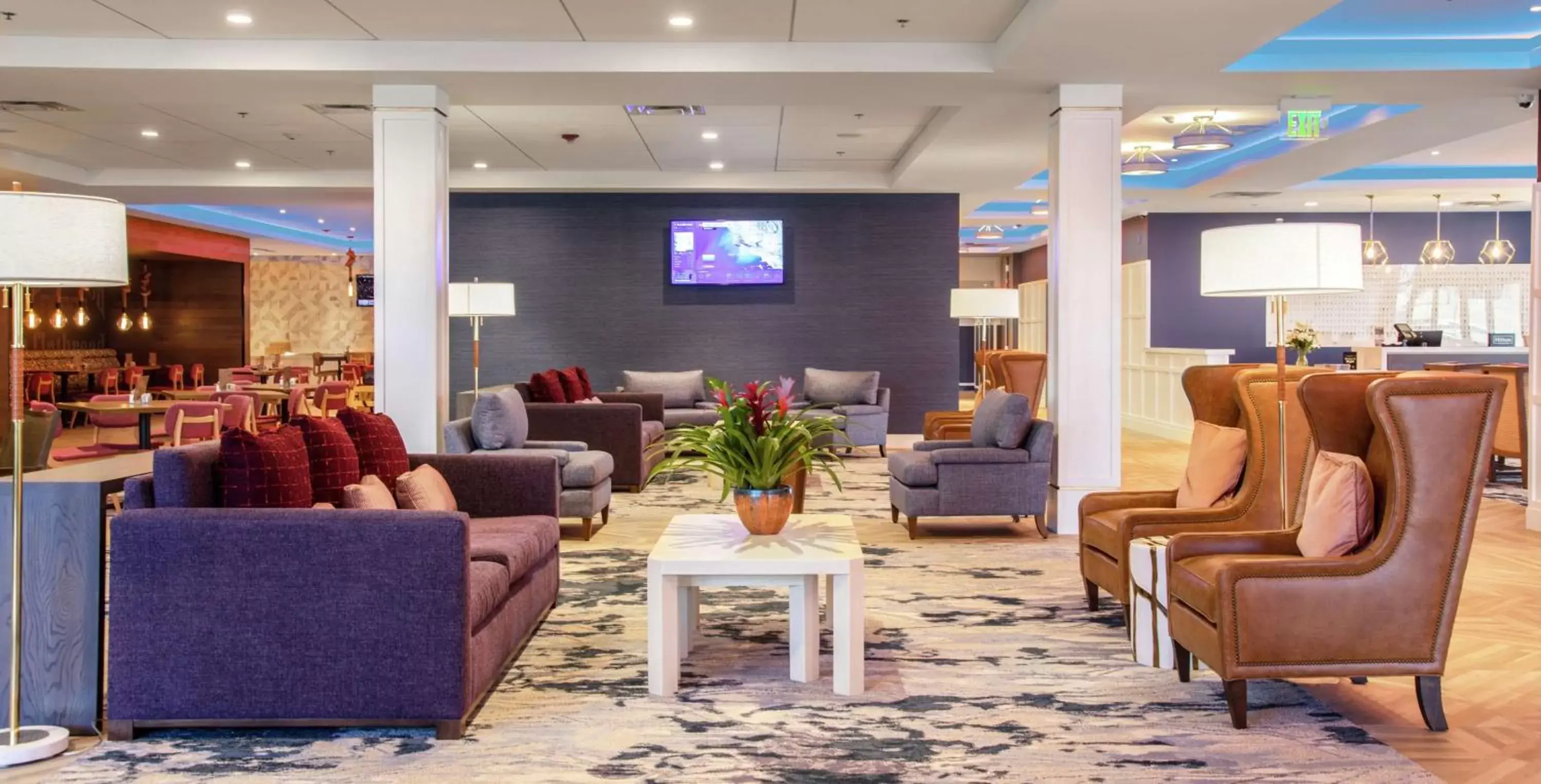 Lobby or reception in DoubleTree by Hilton Hot Springs