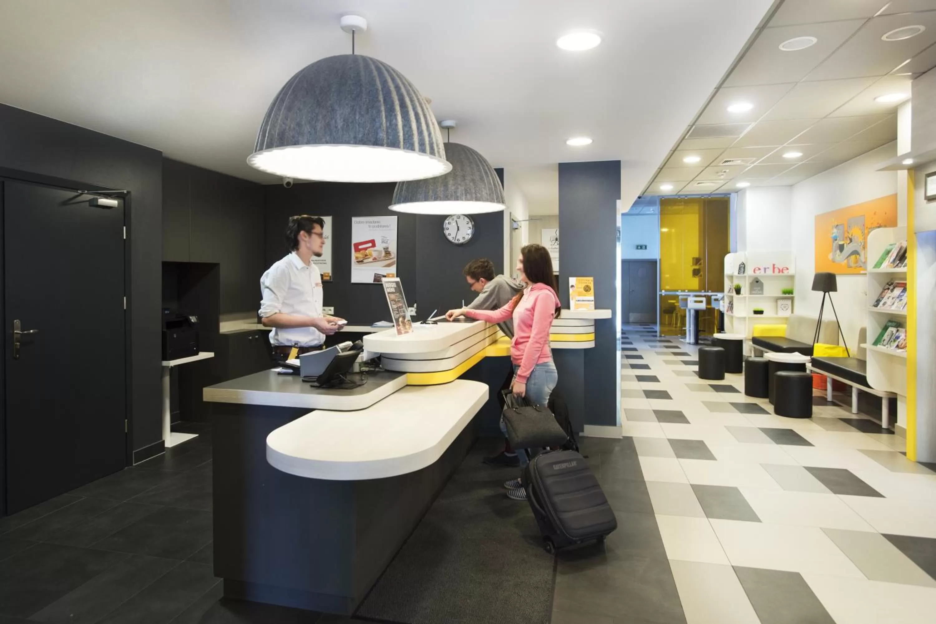 Lobby or reception in Premiere Classe Warszawa Centrum