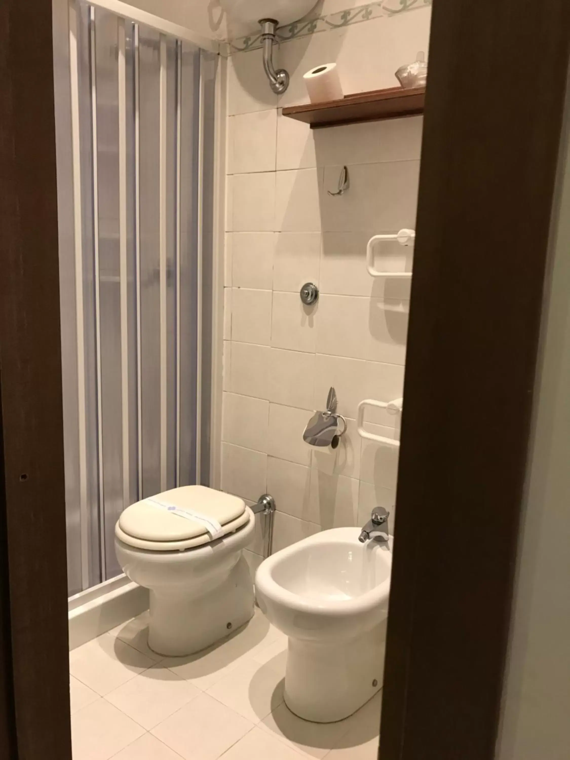 Toilet, Bathroom in Bed & Breakfast Plebiscito Home