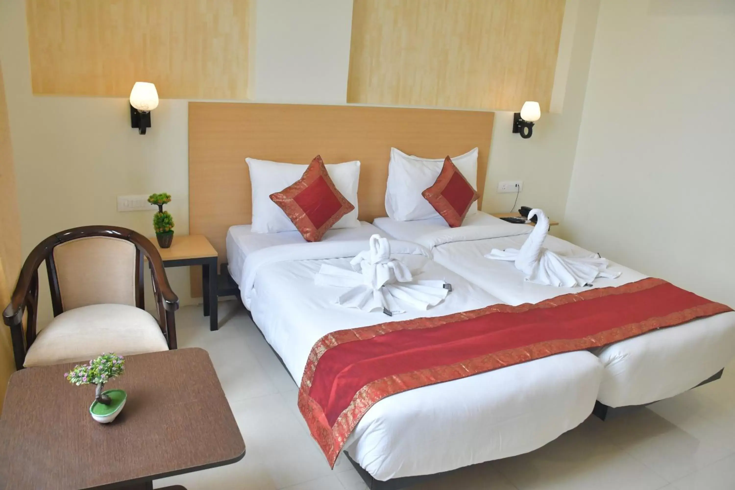 Bed in Hotel Yatharth Inn Bed in Hotel Yatharth Inn