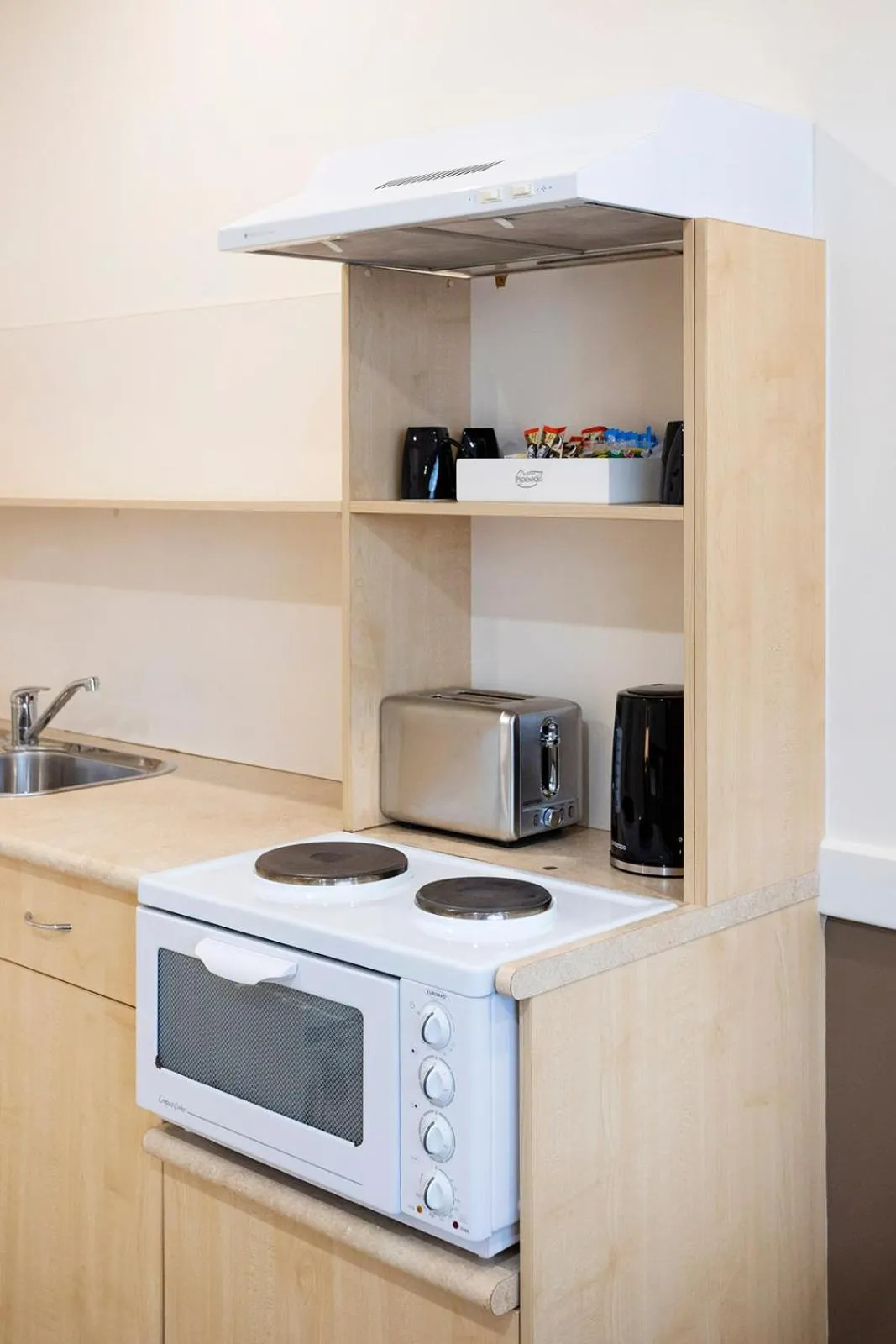 Kitchen or kitchenette in Hawkesbury Race Club Motel