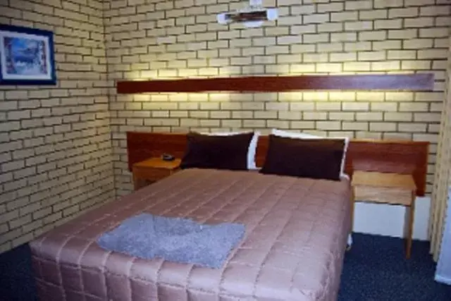 Photo of the whole room, Bed in Coastal Comfort Motel