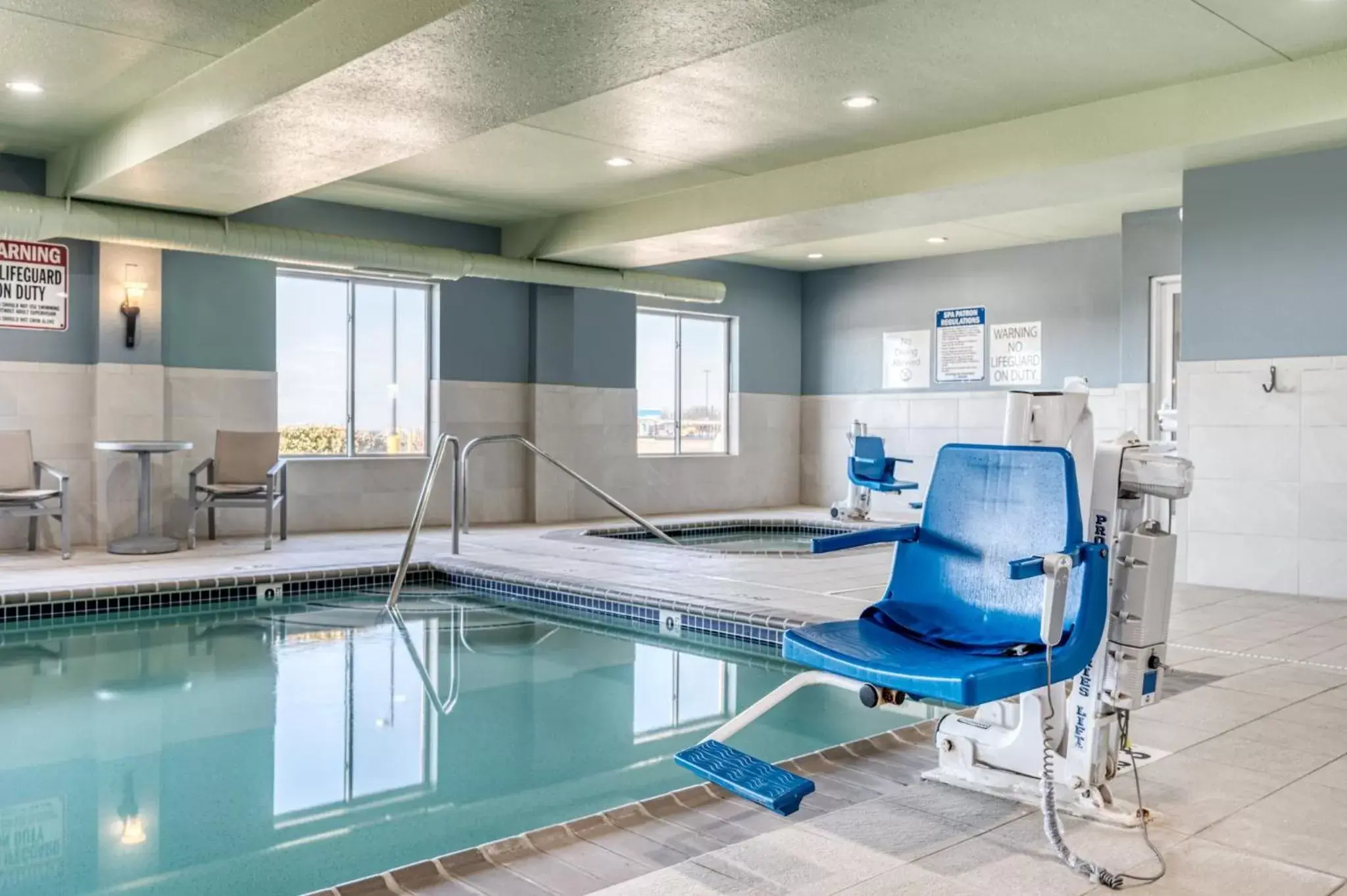 Swimming pool in Holiday Inn Express & Suites Vandalia by IHG Swimming pool in Holiday Inn Express & Suites Vandalia by IHG