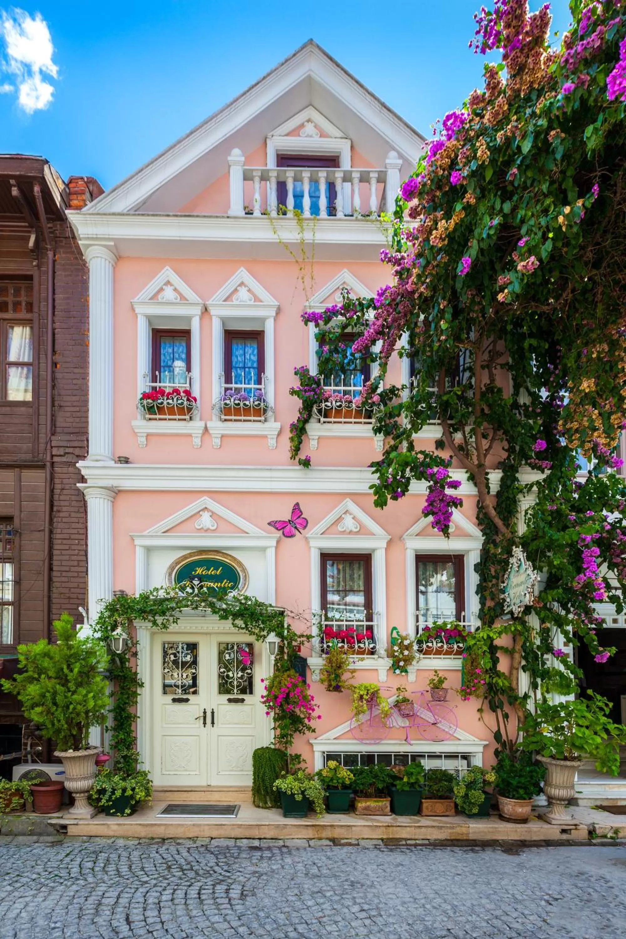 Property building in Romantic Hotel Istanbul