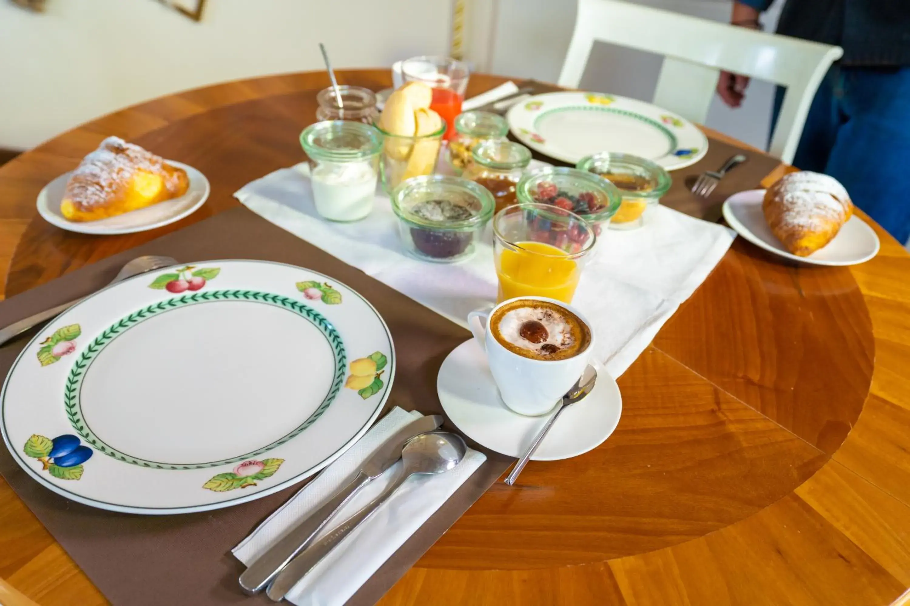 Breakfast, Dining Area in Le Muse Hotel