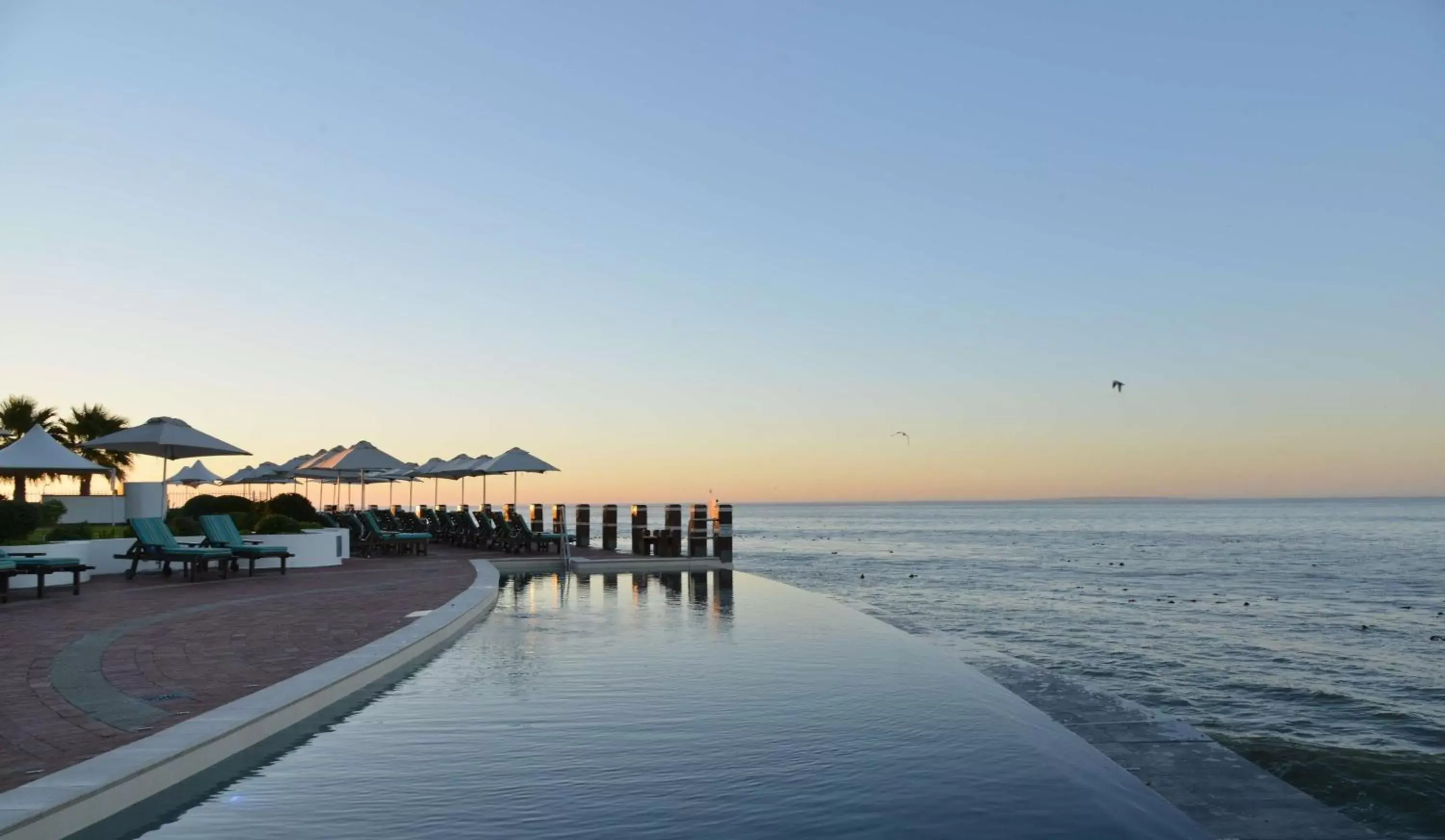 Pool view, Beach in Radisson Blu Hotel Waterfront, Cape Town