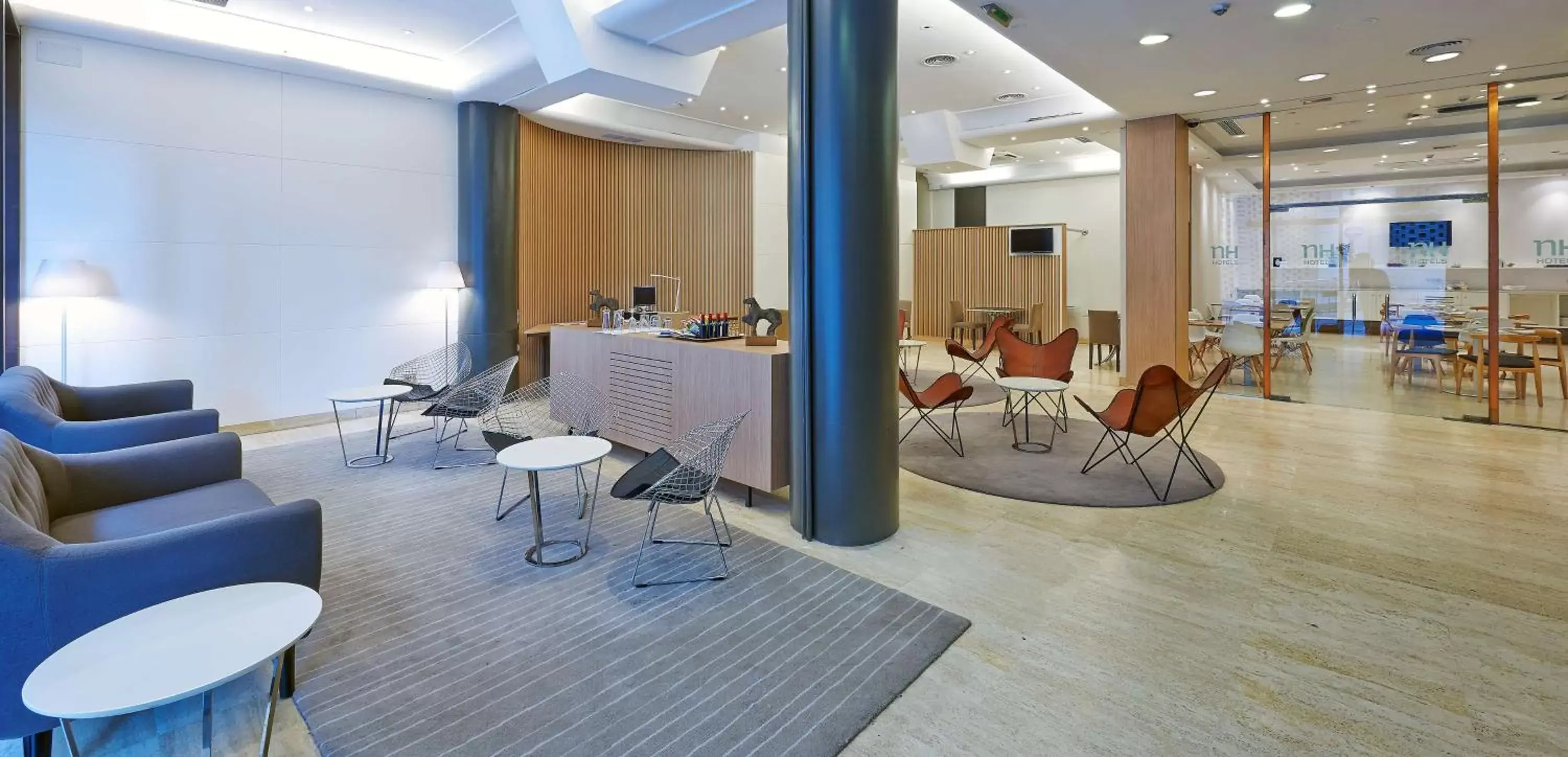 Lobby or reception, Seating Area in NH Bilbao Deusto