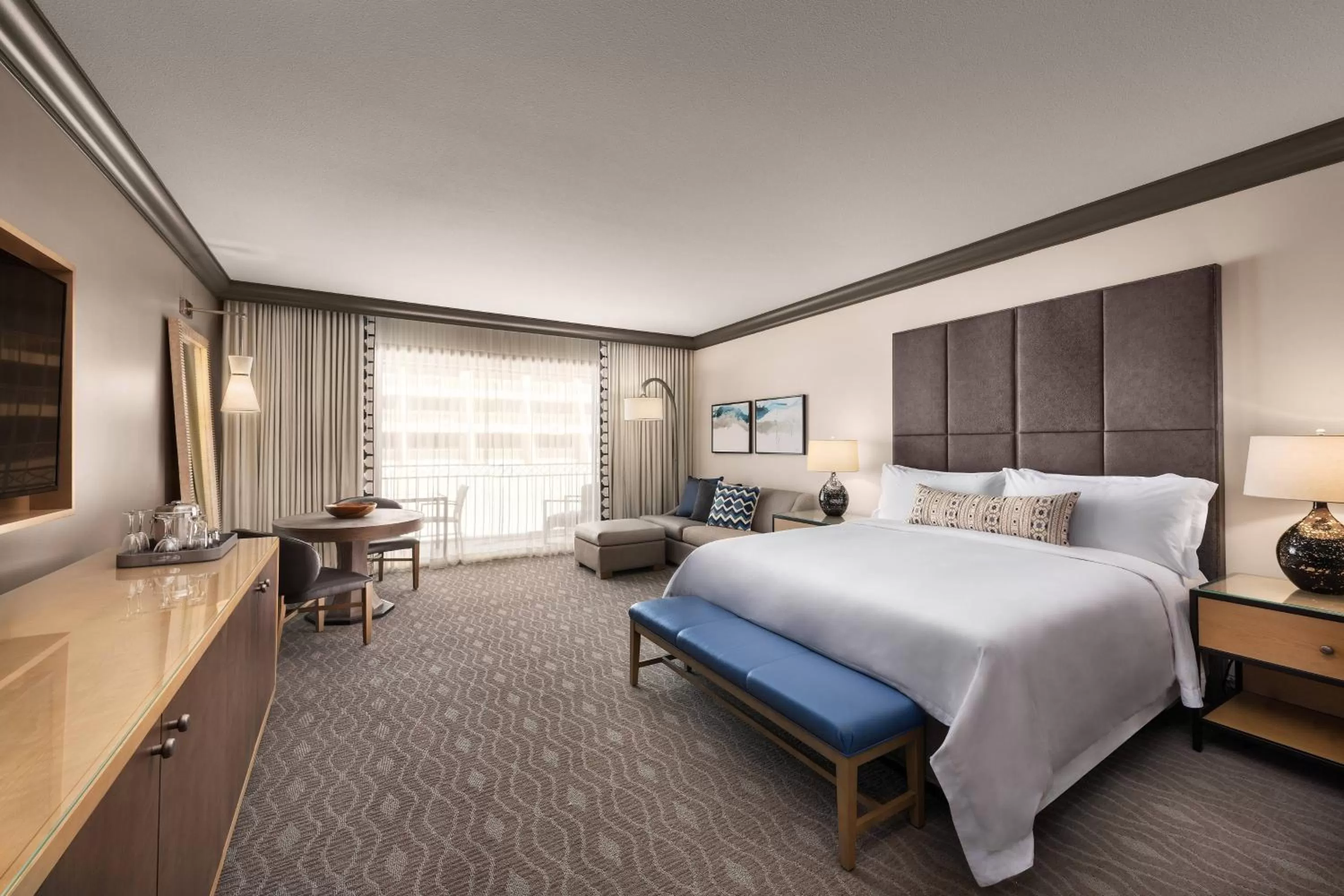 Photo of the whole room, Bed in The Phoenician, a Luxury Collection Resort, Scottsdale