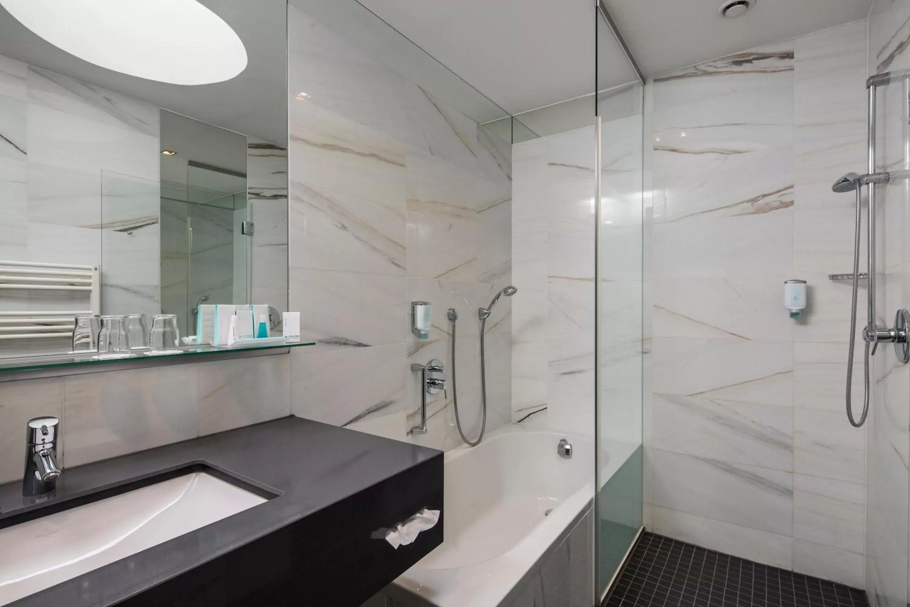 Shower, Bathroom in Austria Trend Hotel Congress Innsbruck