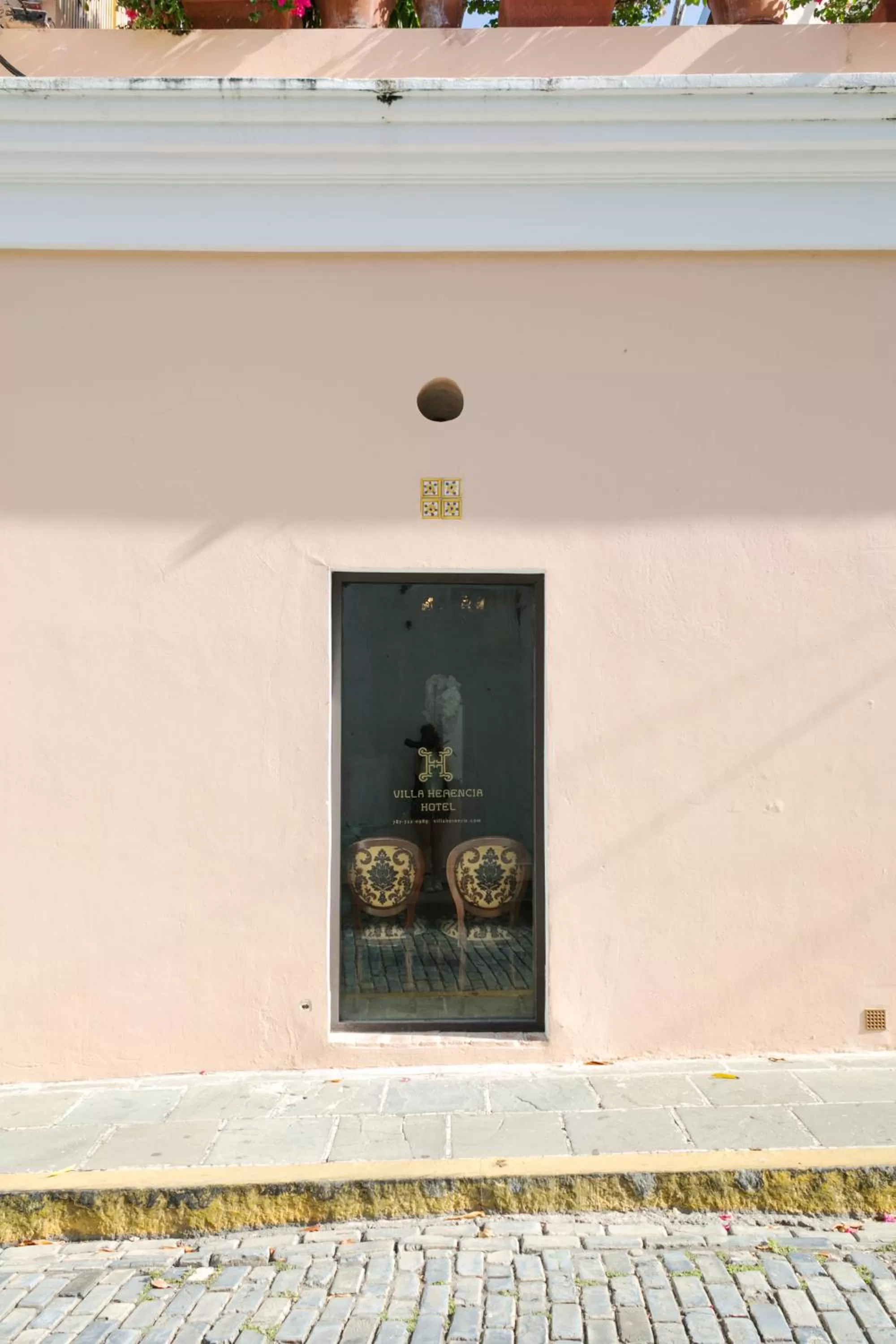 Facade/entrance in Villa Herencia Hotel