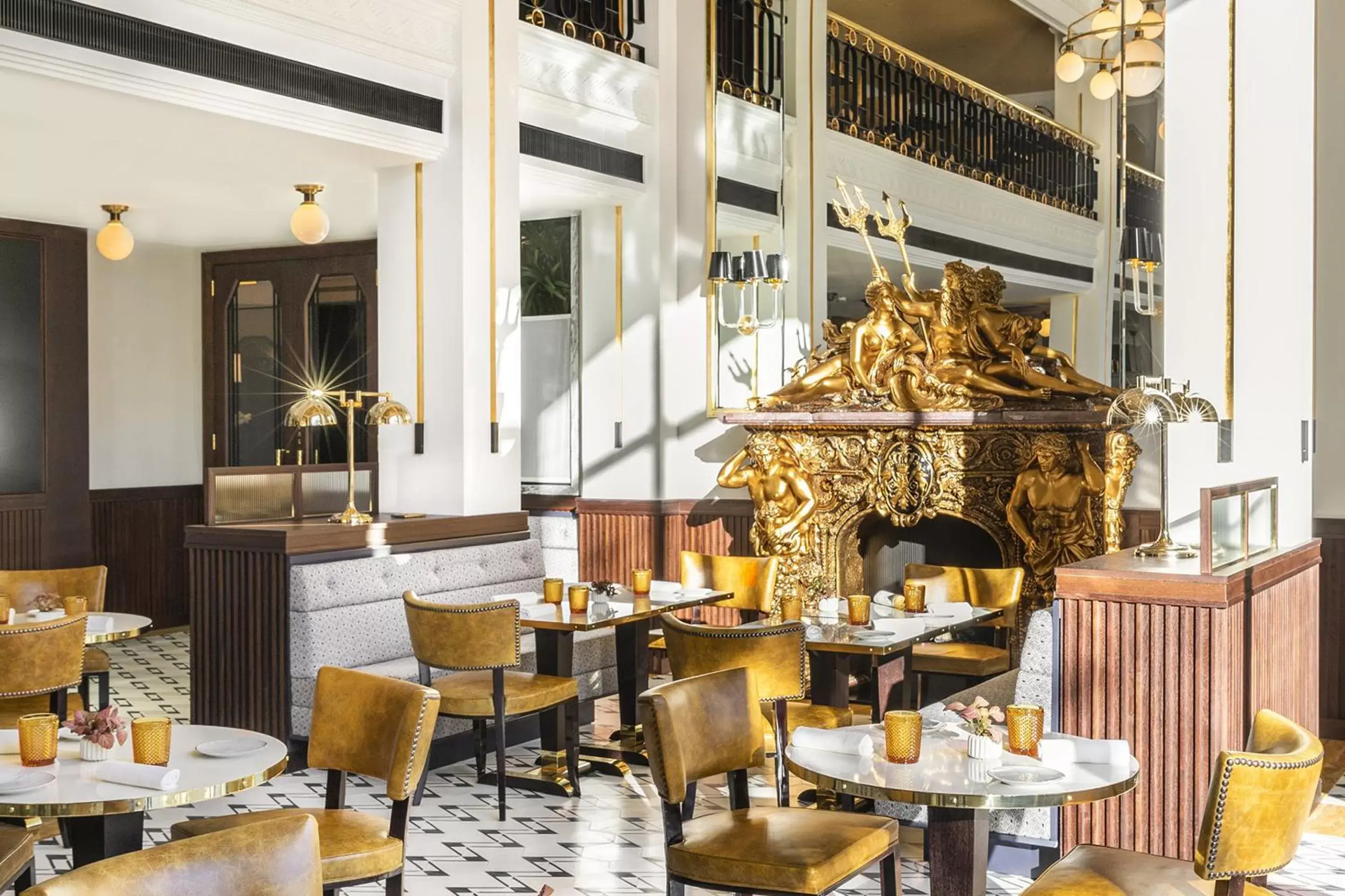 Restaurant/Places to Eat in Maison Albar Hotels Le Monumental Palace