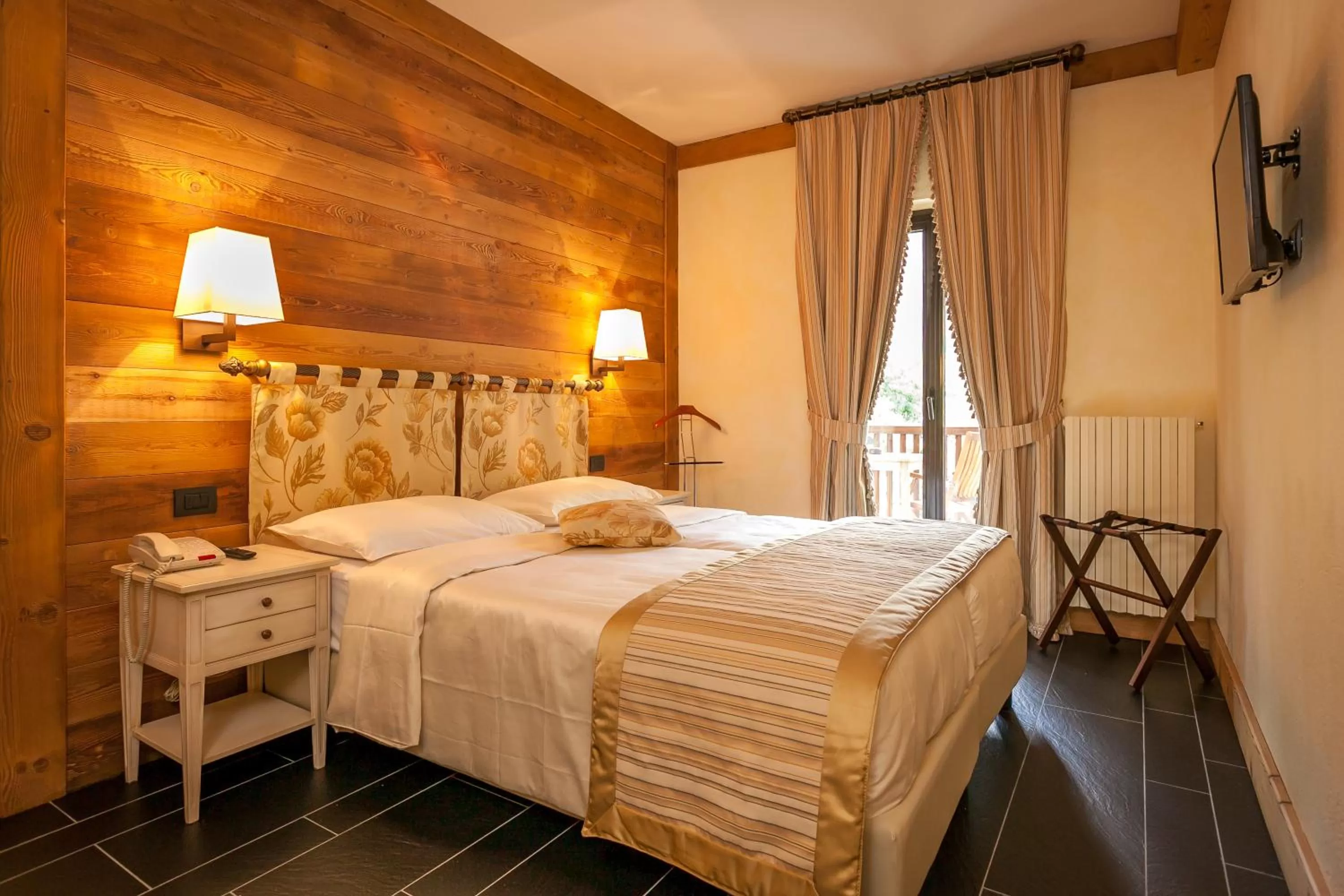 Bedroom in Hotel Lo Scoiattolo