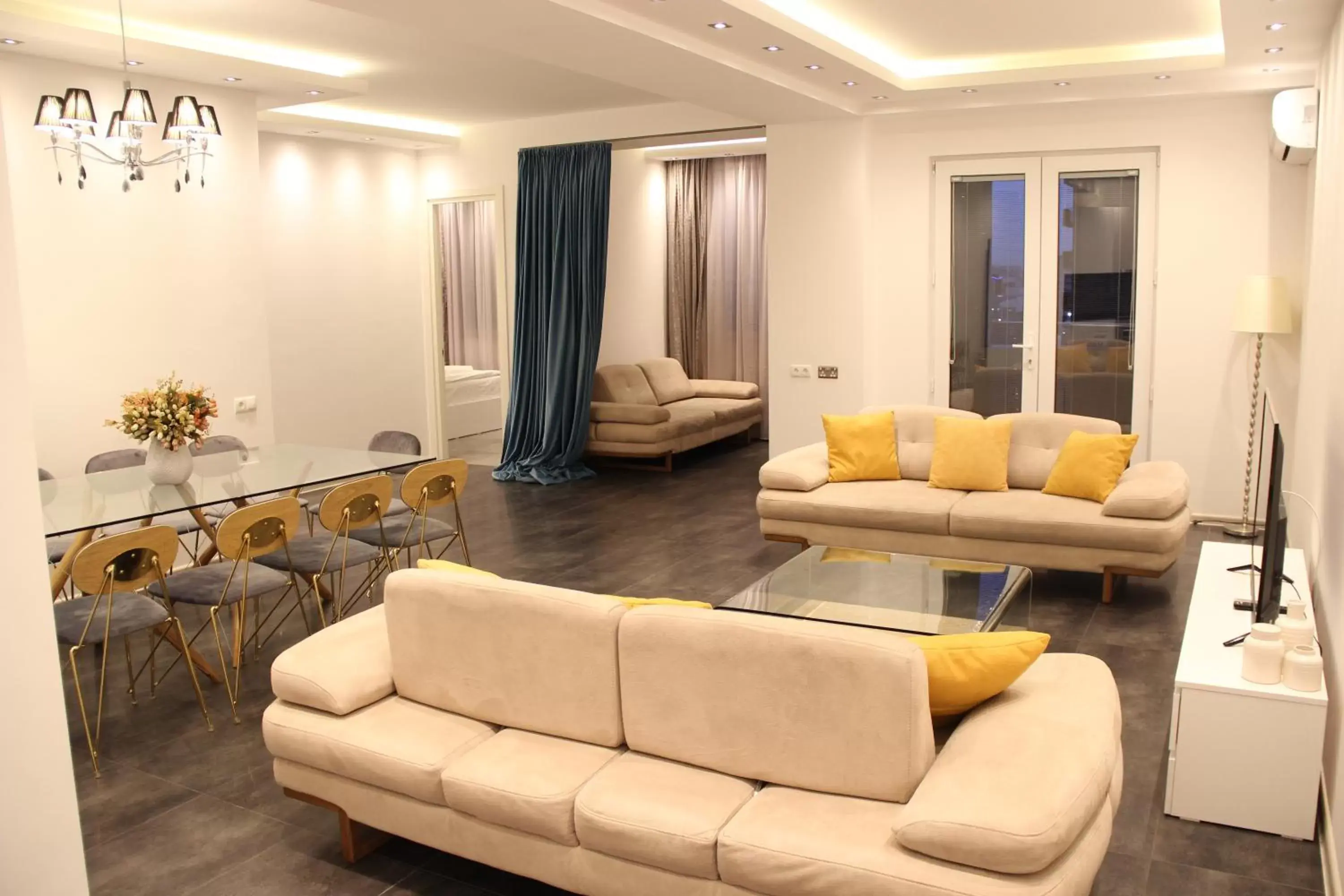 Living room, Seating Area in Super Luxury Apartments