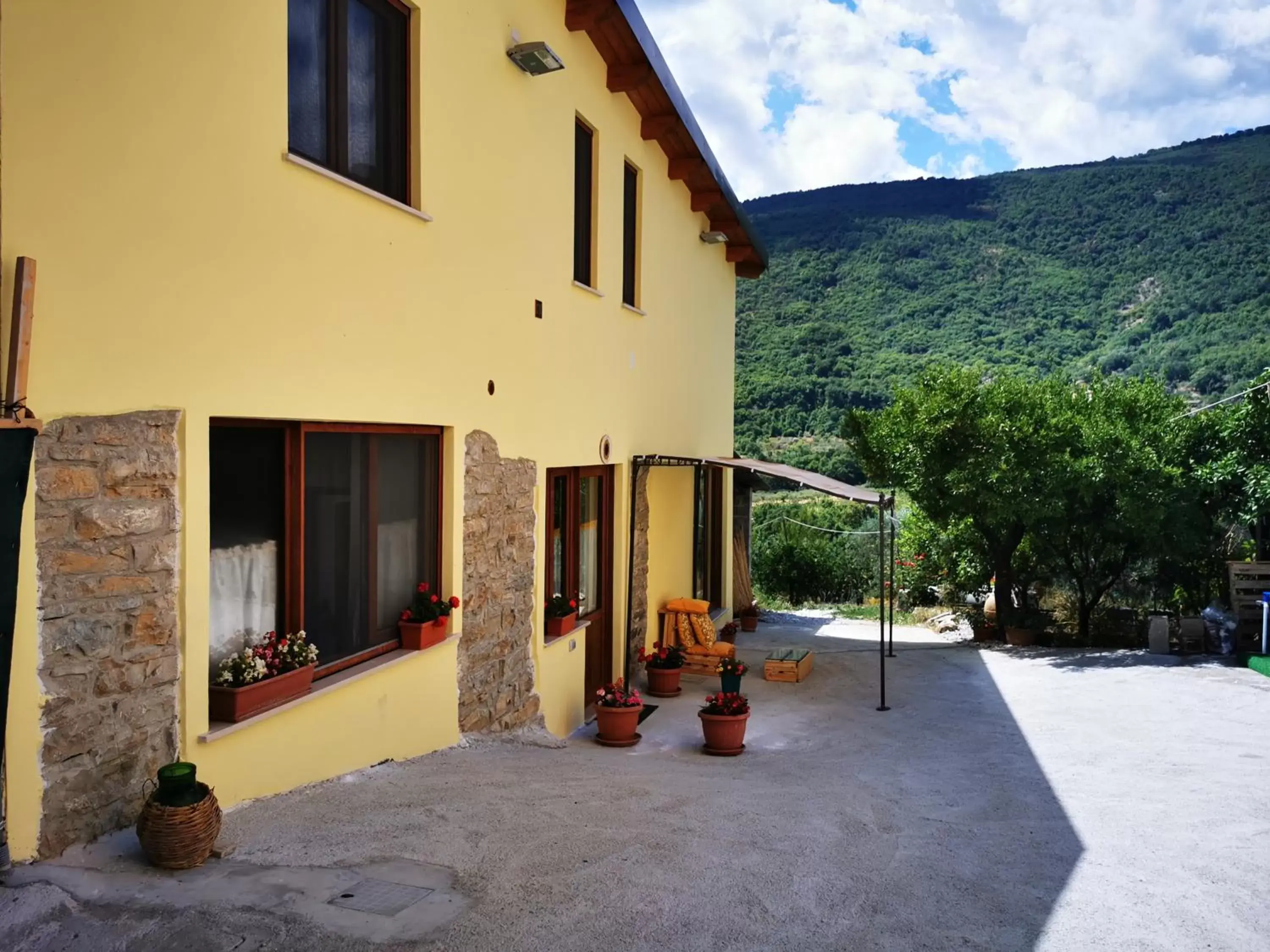 Property Building in Agriturismo B&B Il Girasole