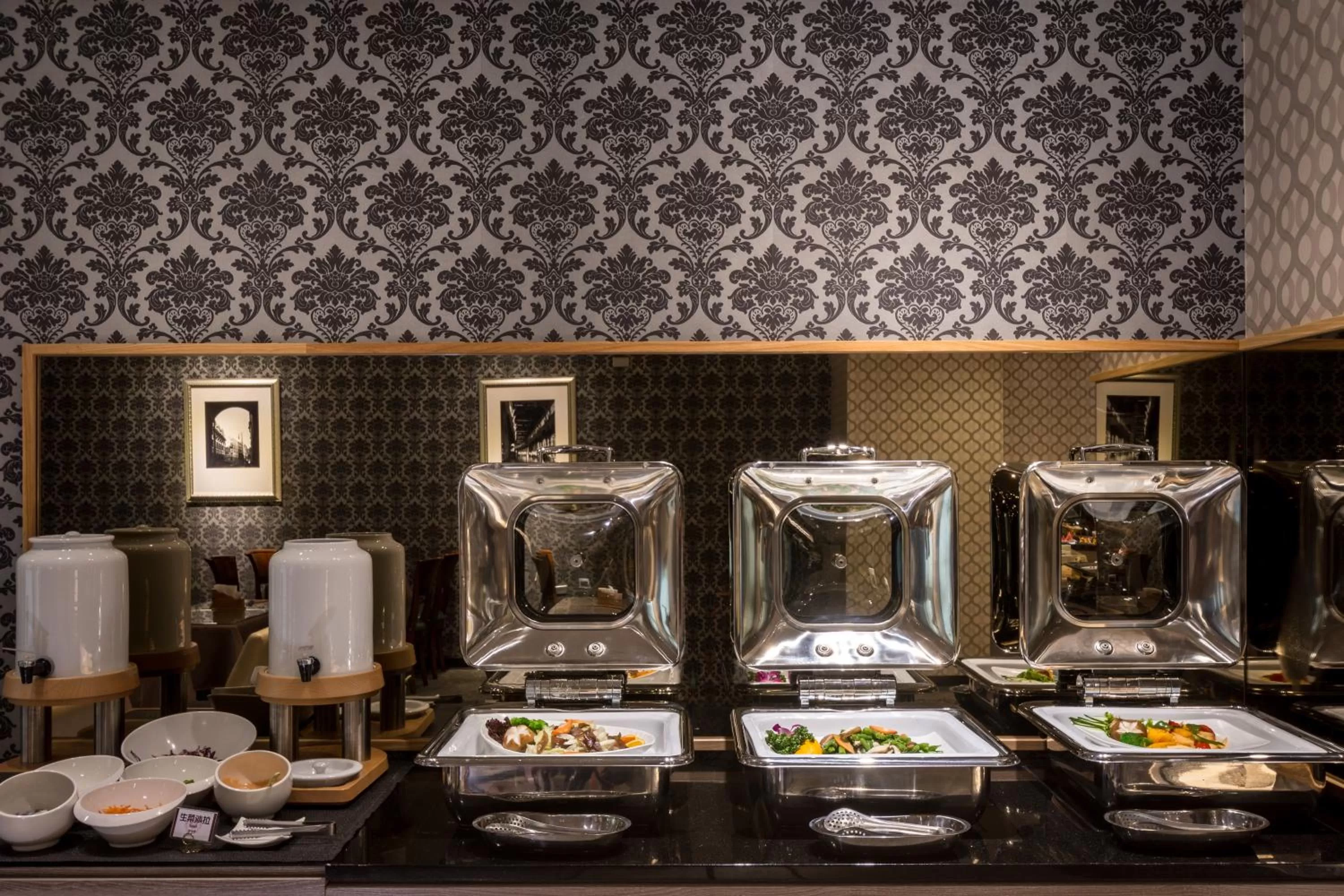 Restaurant/places to eat in Formosa Corridor Hotel