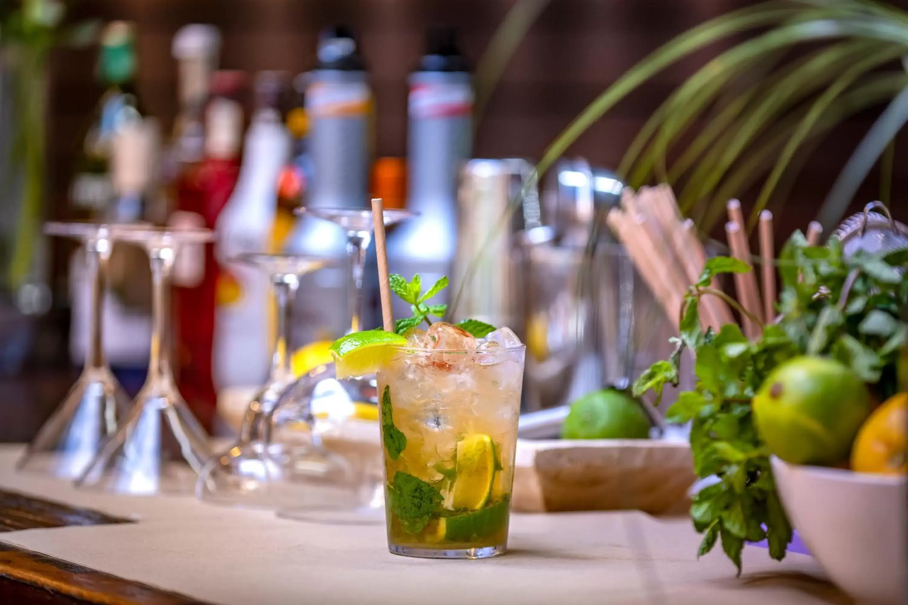 Lounge or bar, Drinks in Hotel Serhs Rivoli Rambla