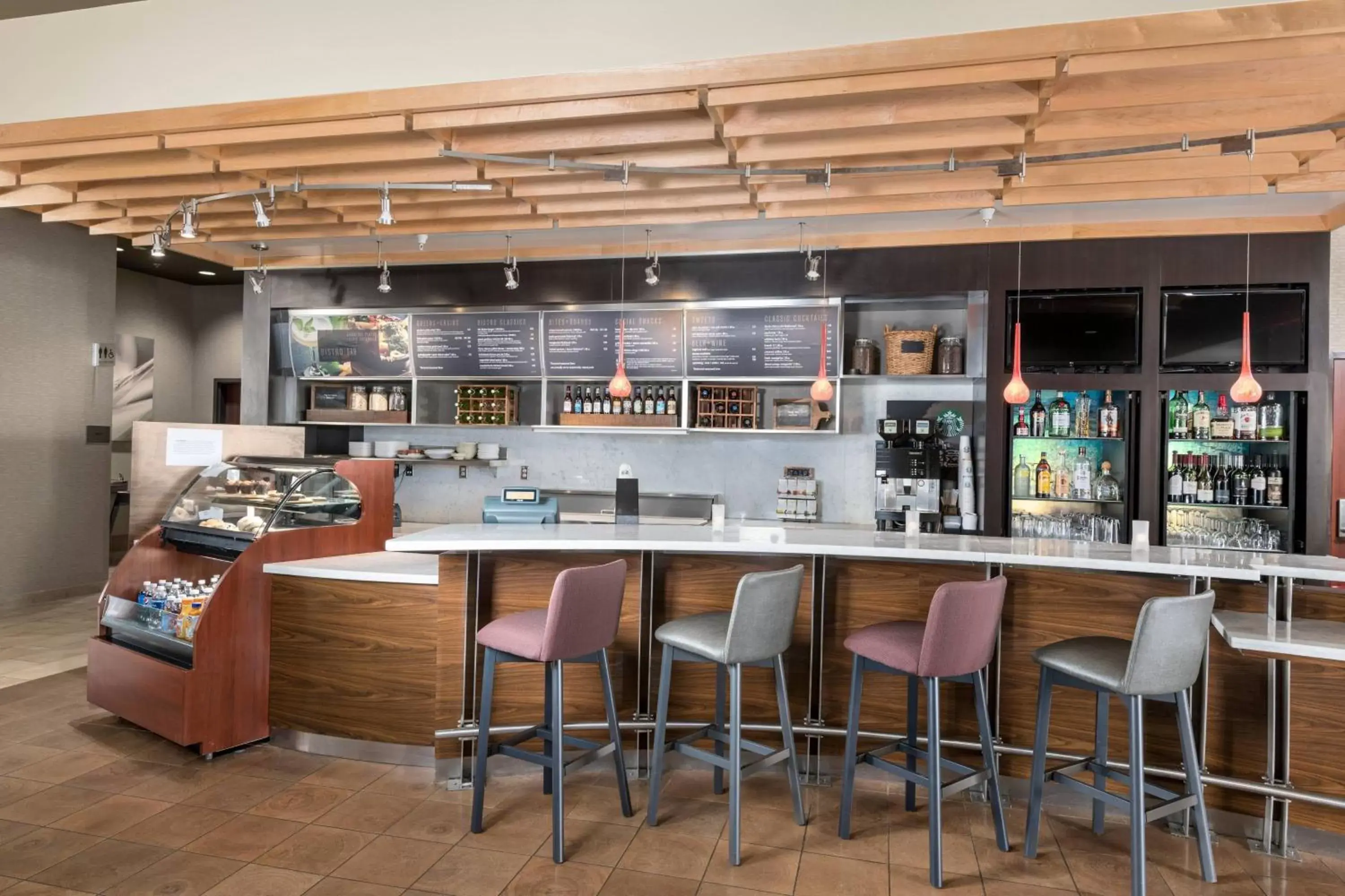 Restaurant/places to eat, Lounge/Bar in Courtyard by Marriott San Diego Oceanside