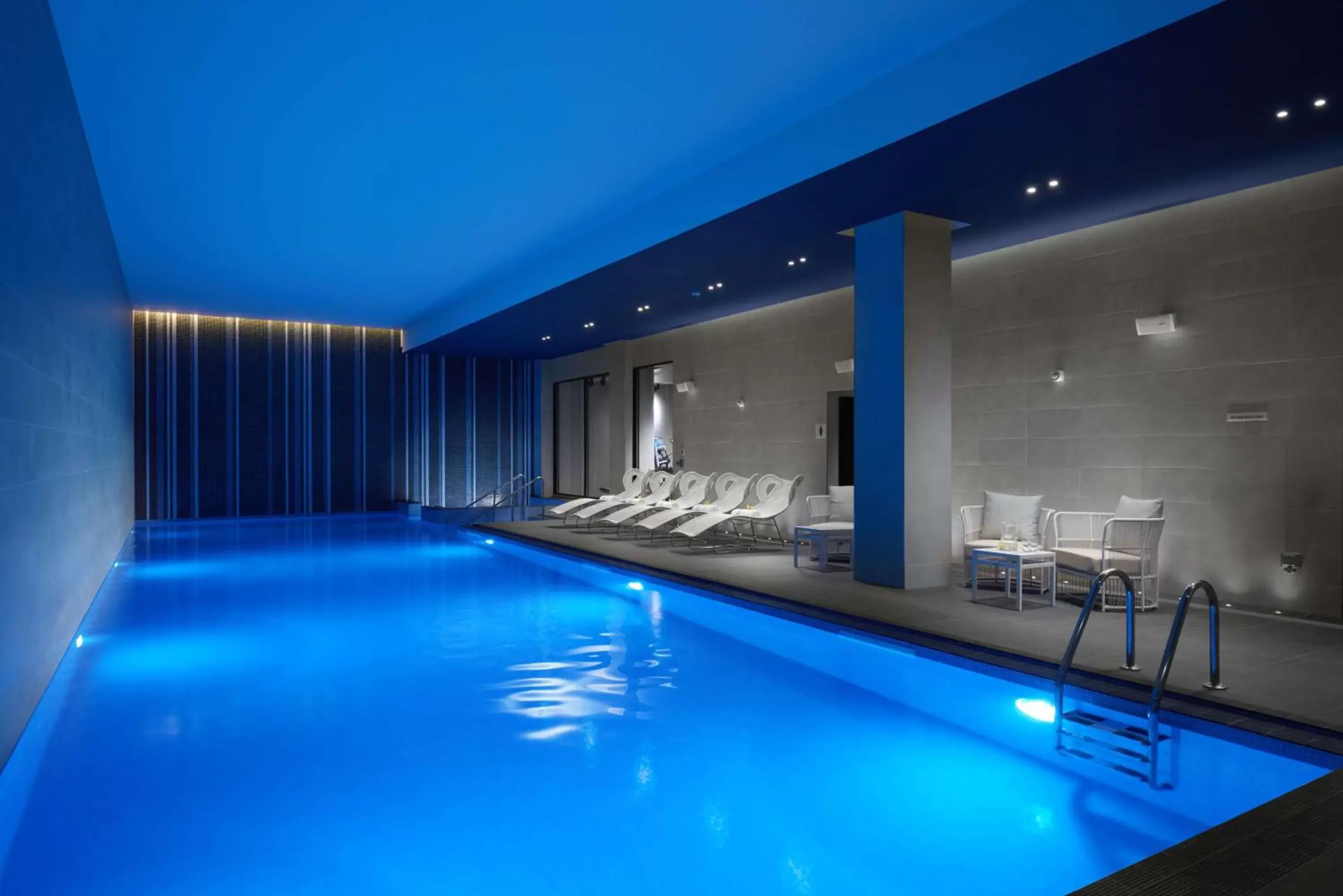 Pool view, Swimming Pool in Hilton London Bankside
