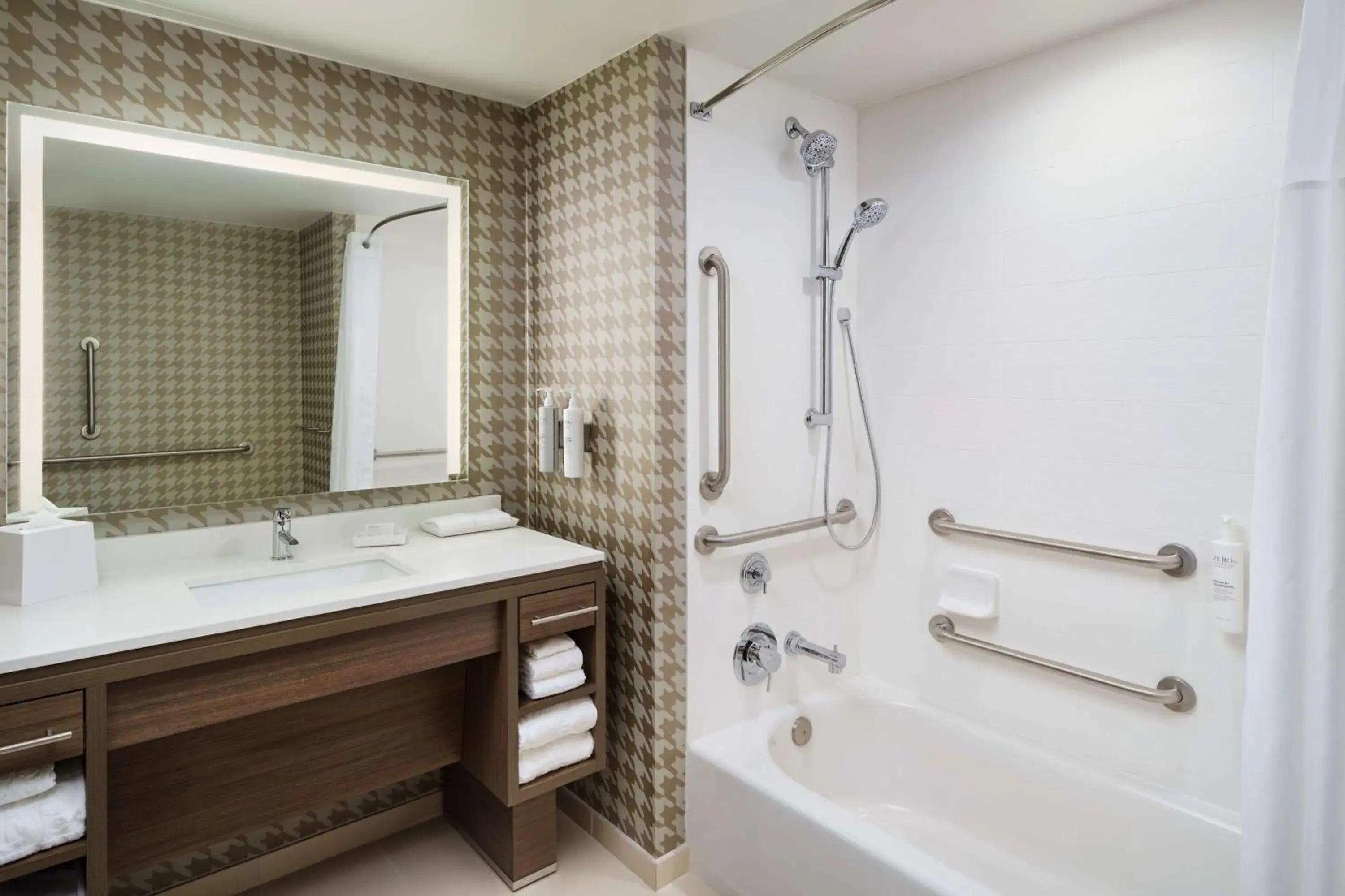 Bathroom in Home2 Suites By Hilton Towson