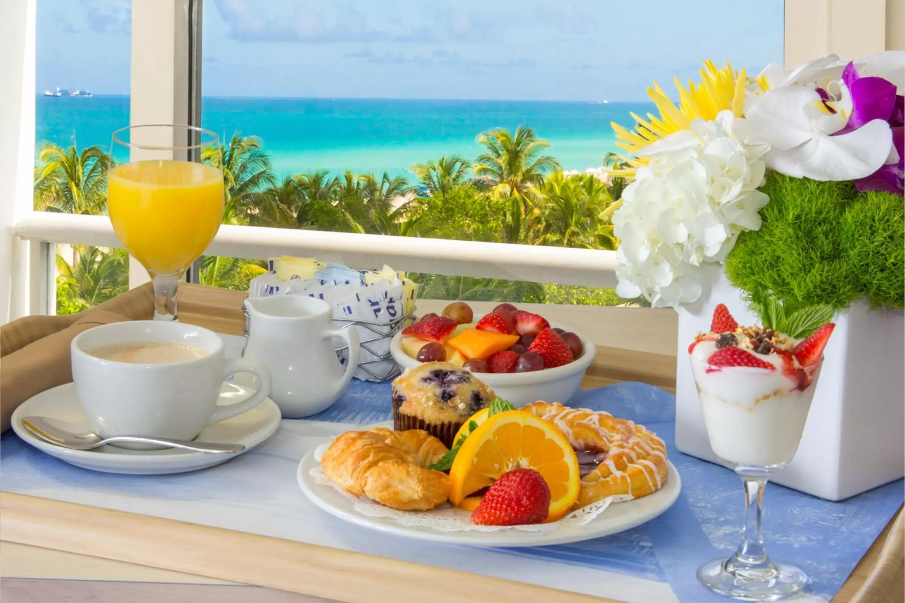 Breakfast in Best Western Plus Atlantic Beach Resort