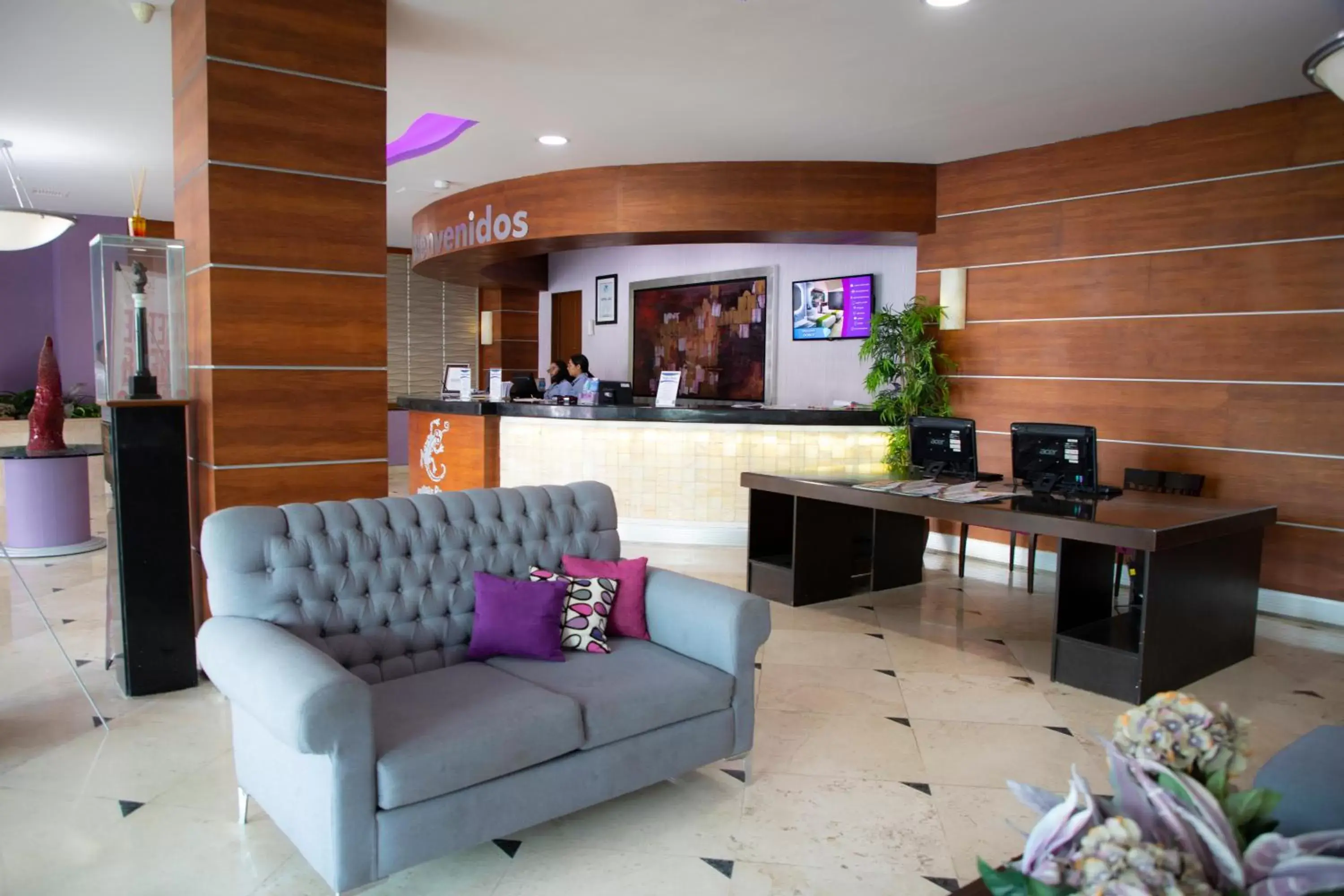 Staff, Seating Area in Hotel Lois Veracruz