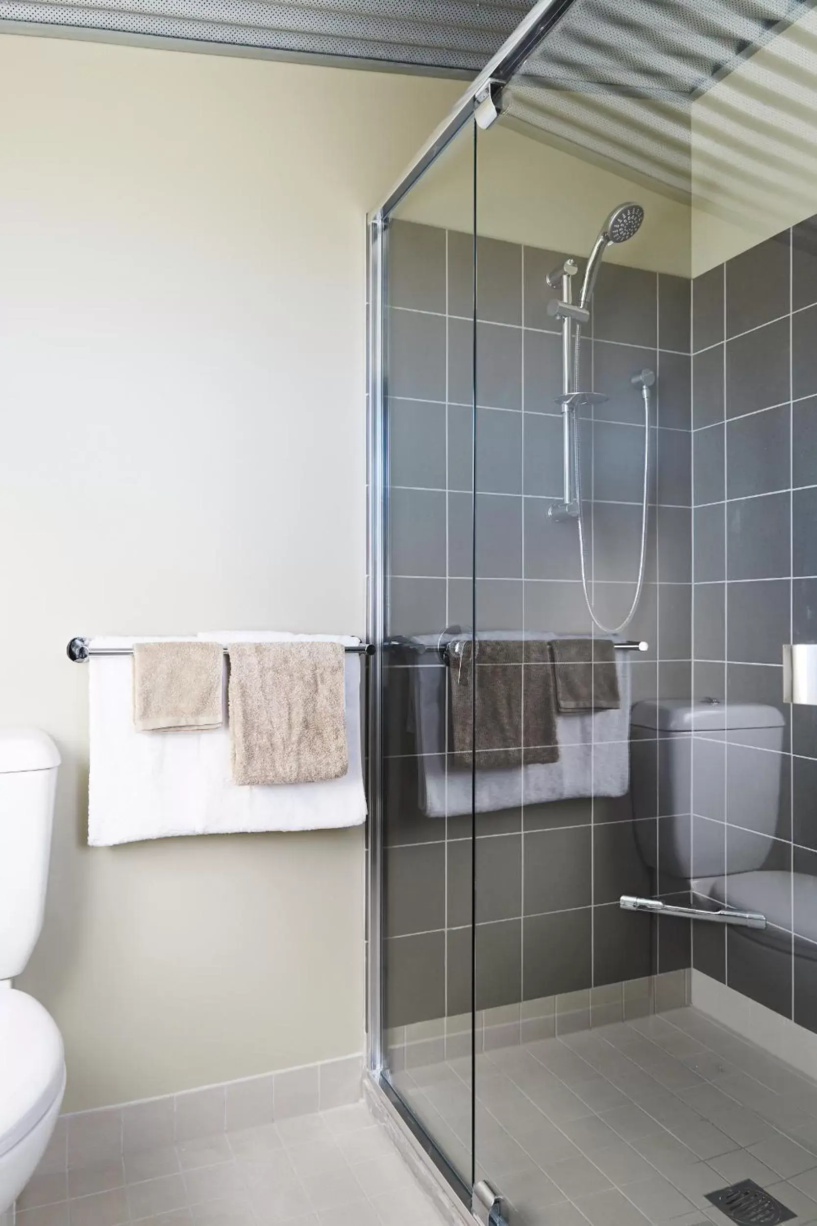 Shower, Bathroom in Ridgemill Estate