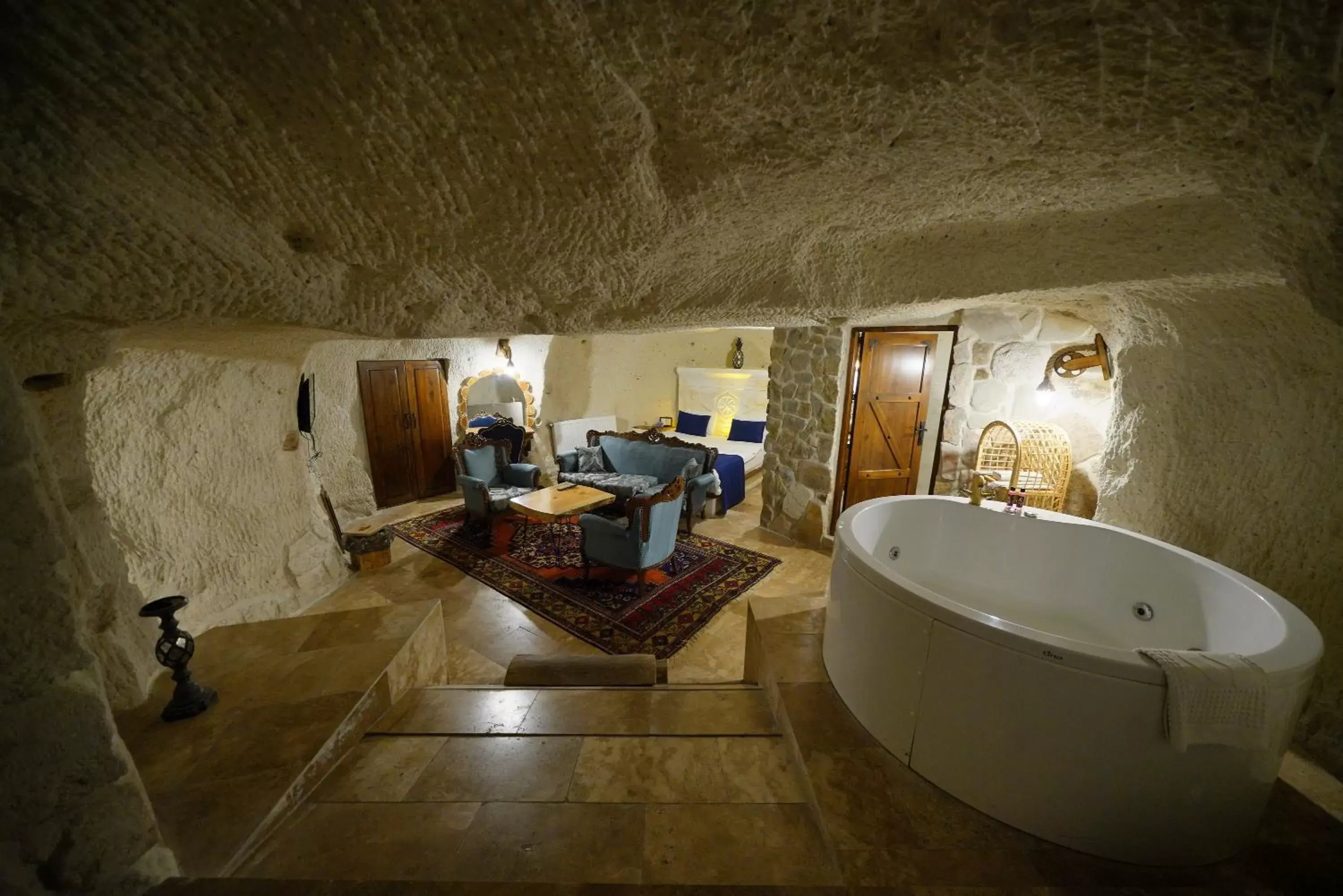 Hot Tub in Cappadocia Nar Cave House & Hot Swimming Pool