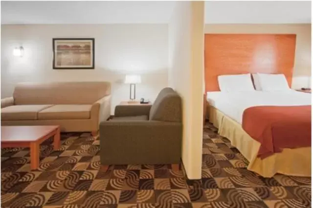 Photo of the whole room, Bed in Holiday Inn Express Hotel & Suites Bainbridge, an IHG Hotel