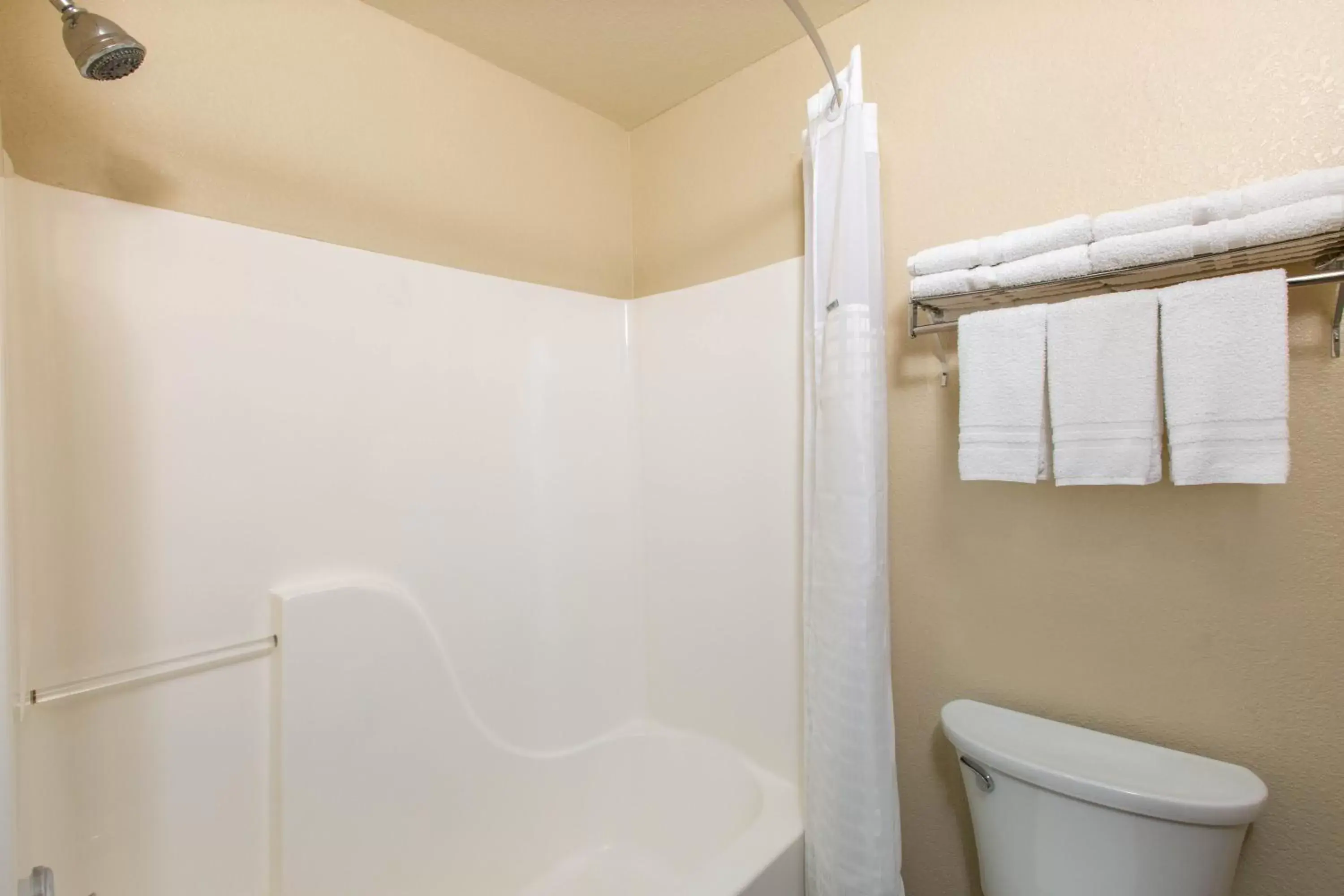 Queen Room with Two Queen Beds - Non-Smoking in Super 8 by Wyndham Ottawa Queen Room with Two Queen Beds - Non-Smoking in Super 8 by Wyndham Ottawa