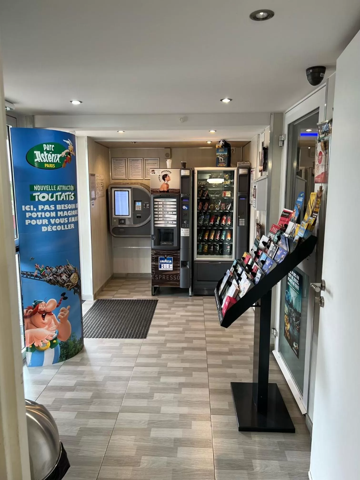 vending machine in Fasthotel Roissy - Saint-Witz