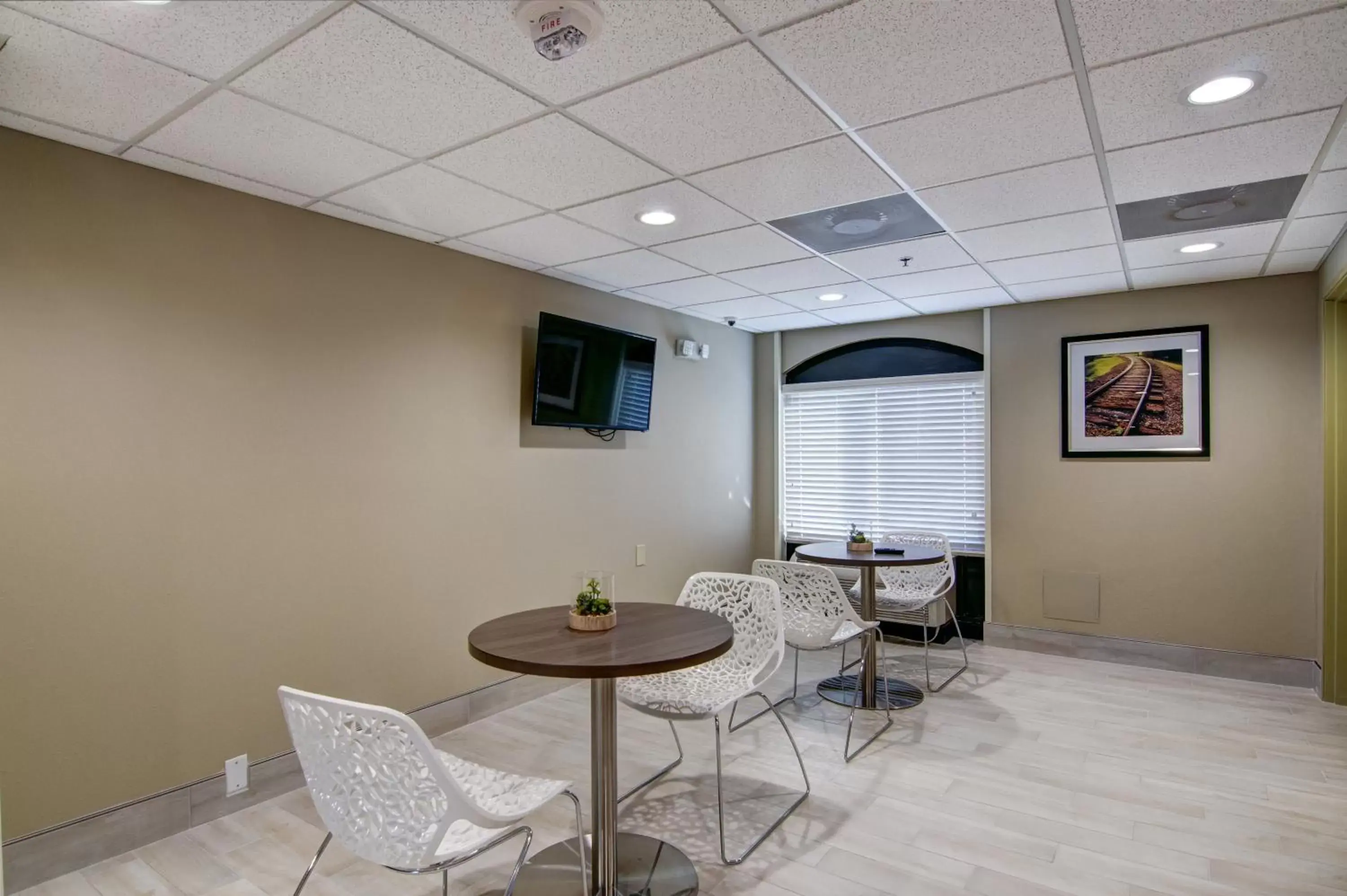 Lobby or reception in Candlewood Suites Richmond - West Broad, an IHG Hotel