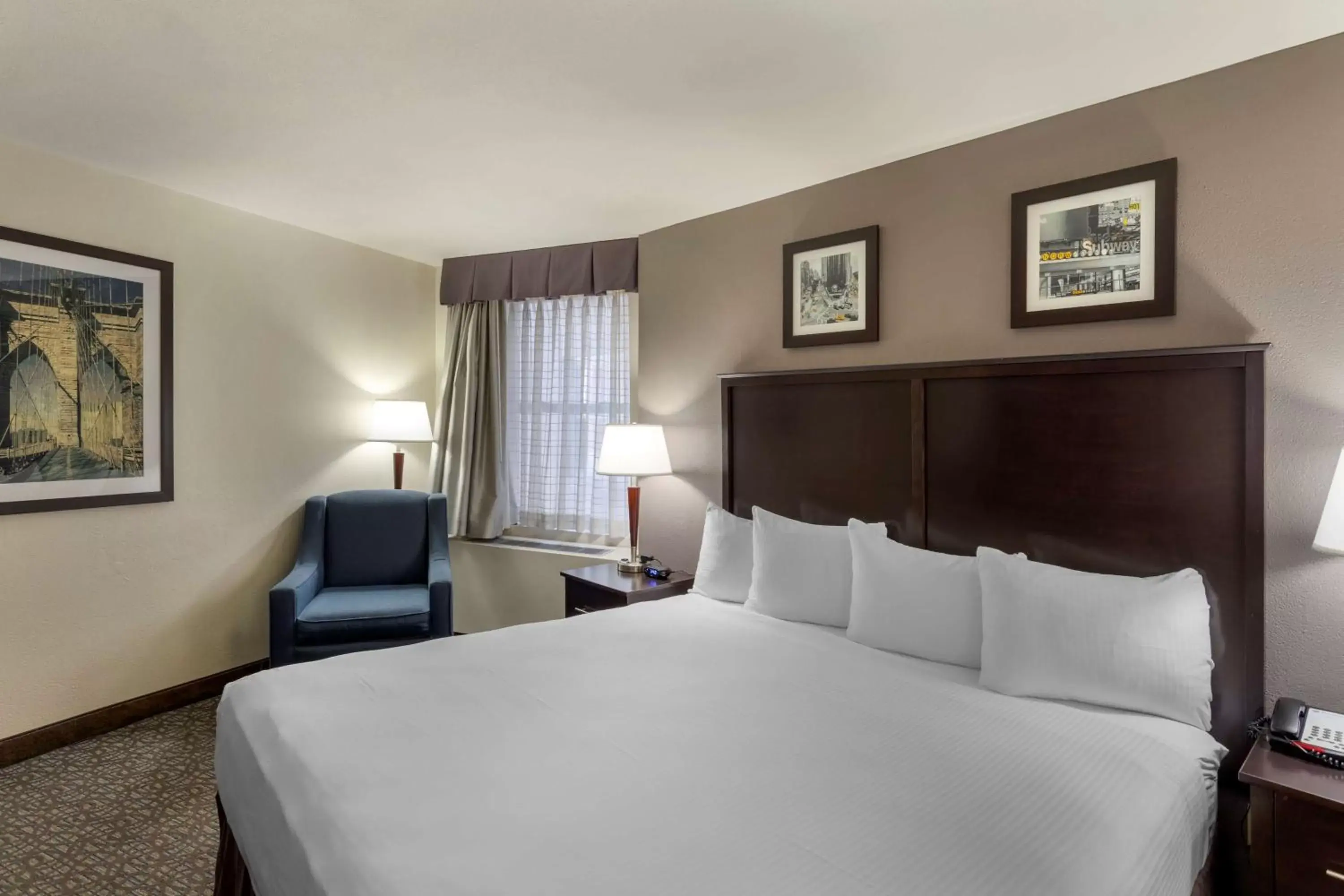 Bedroom, Bed in Best Western Gregory Hotel