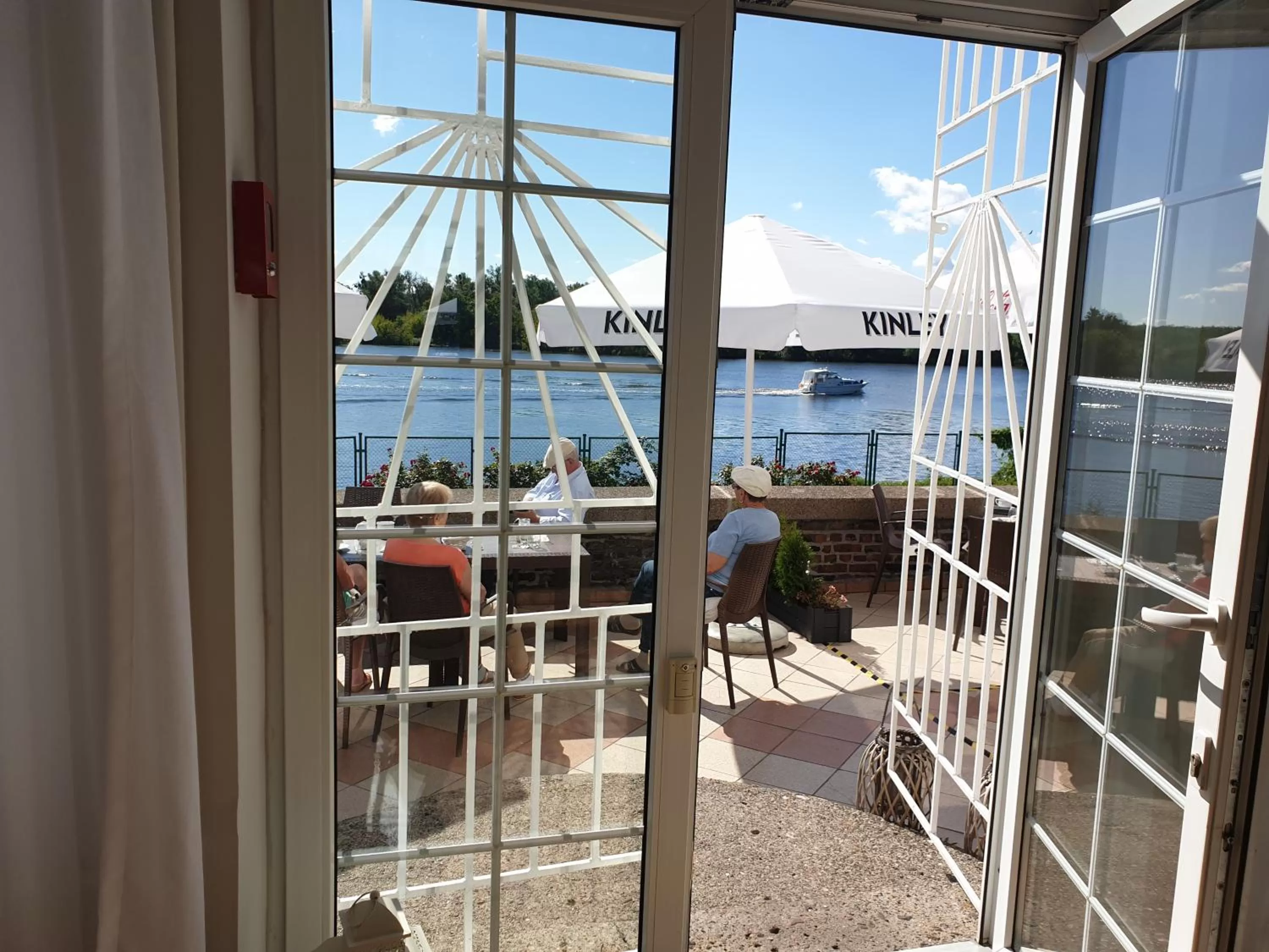 River view in JACHTOWA Hotel i Restauracja