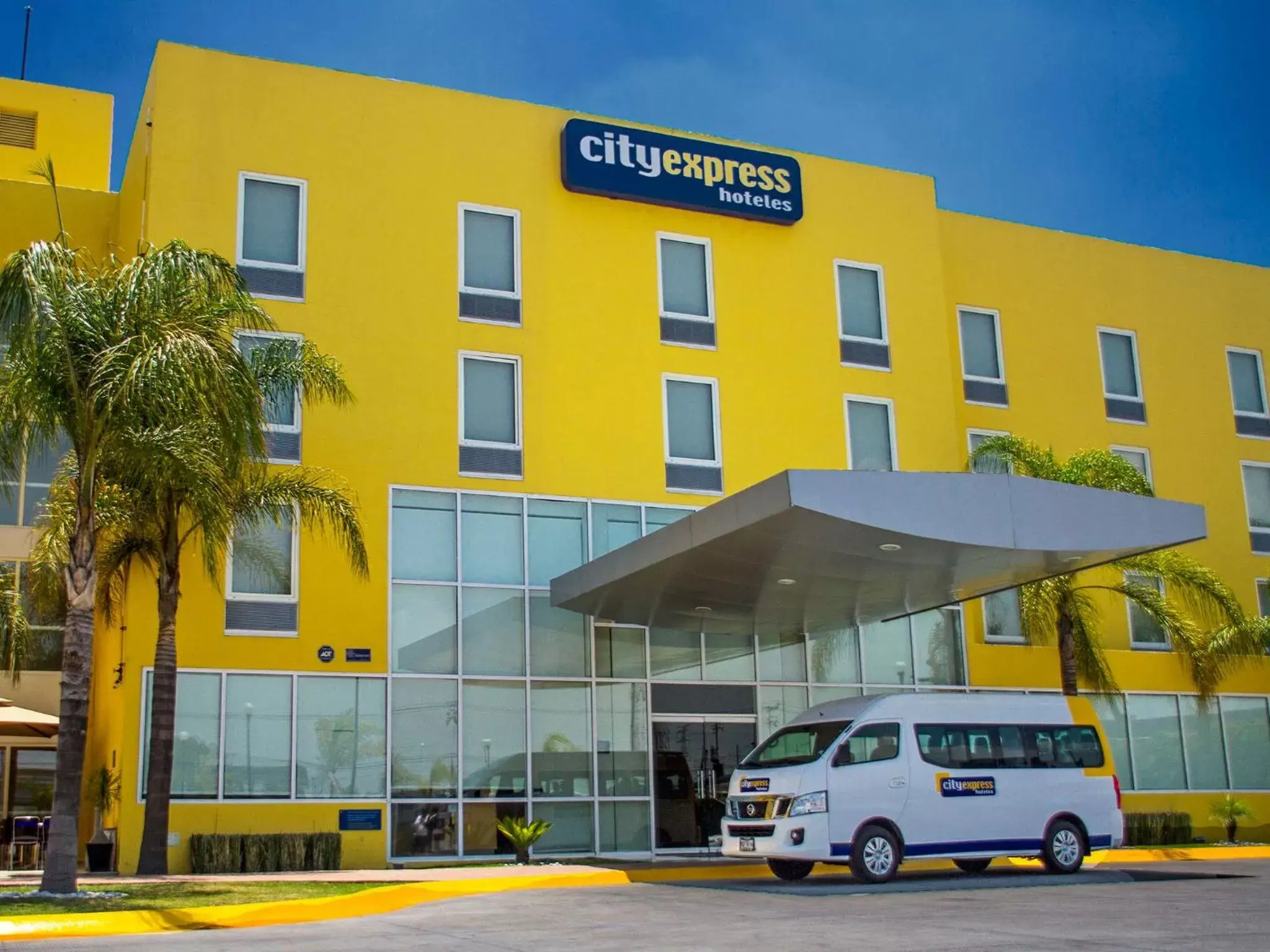 Facade/entrance in City Express by Marriott Tepotzotlán