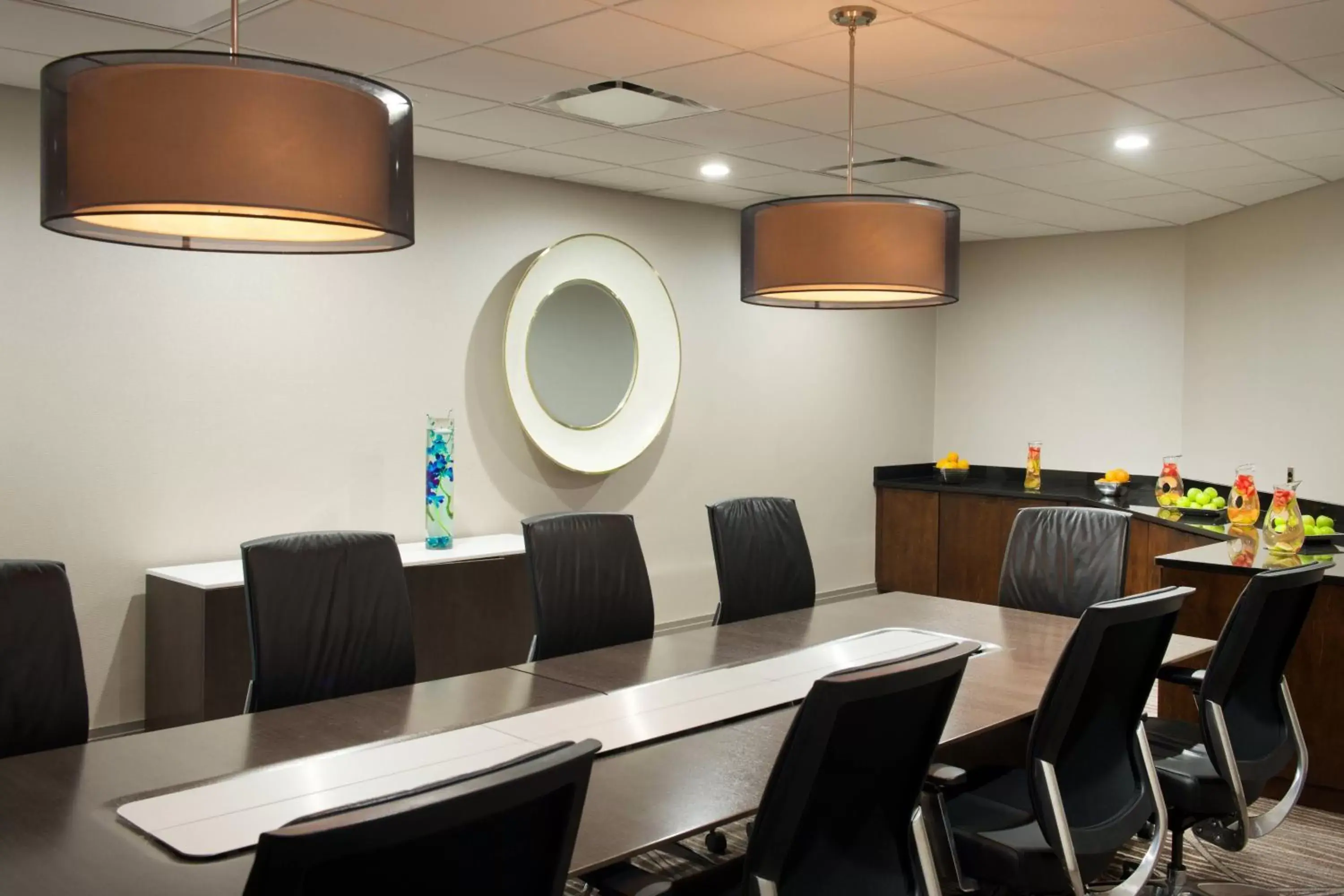 Meeting/conference room, Restaurant/Places to Eat in Pittsburgh Airport Marriott