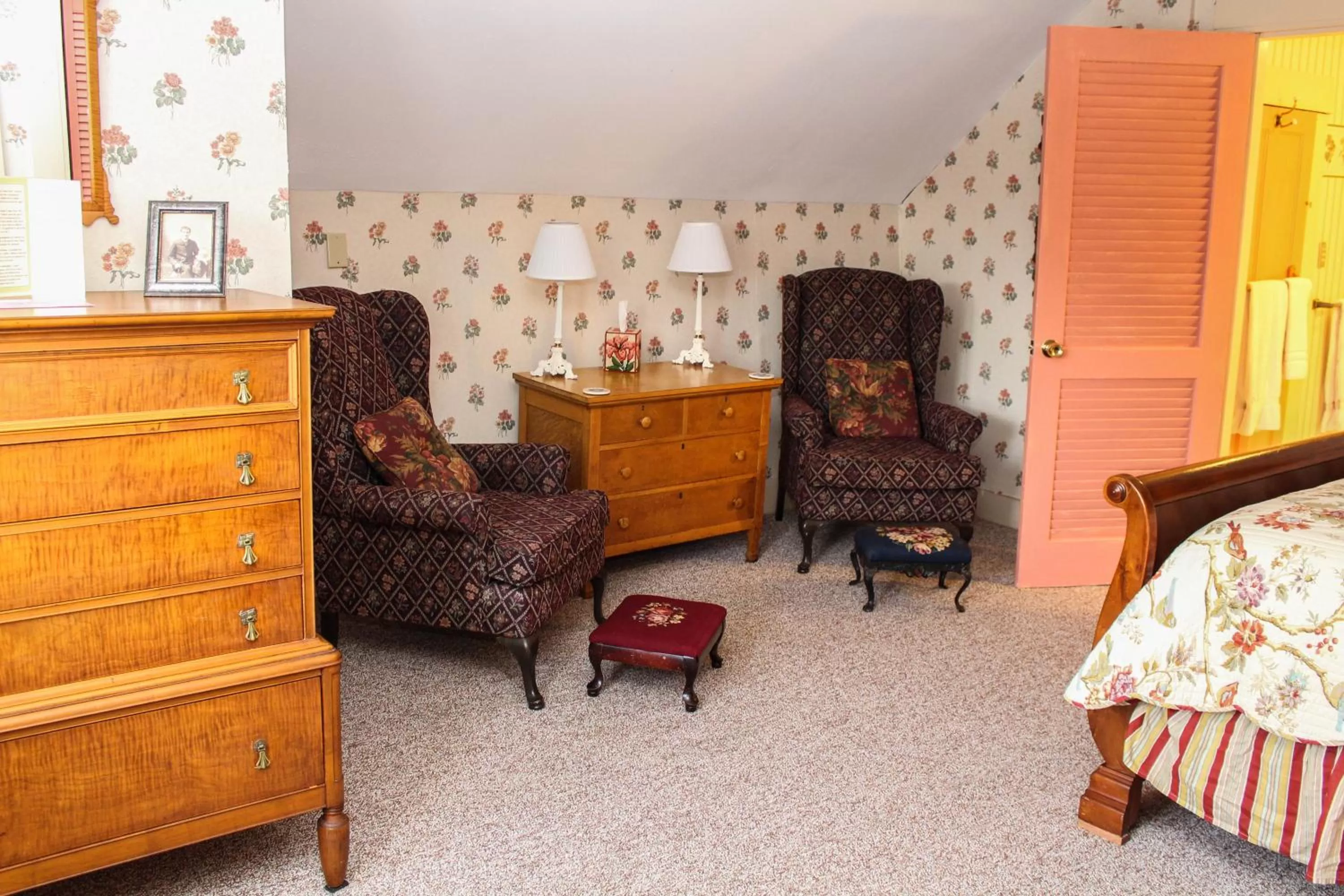 Photo of the whole room, Bed in The Nutmeg Inn