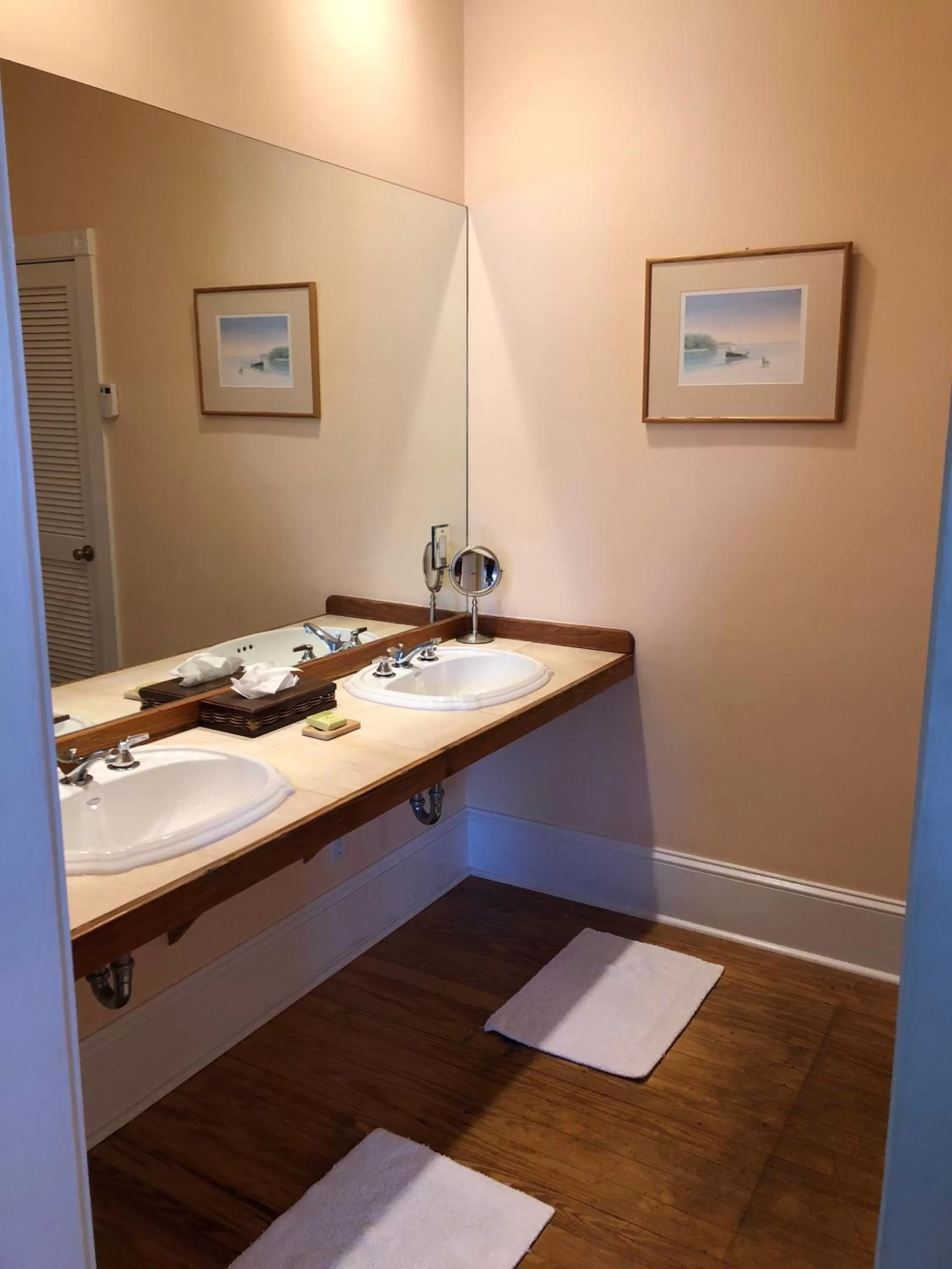 Bathroom in The Conch House Heritage Inn