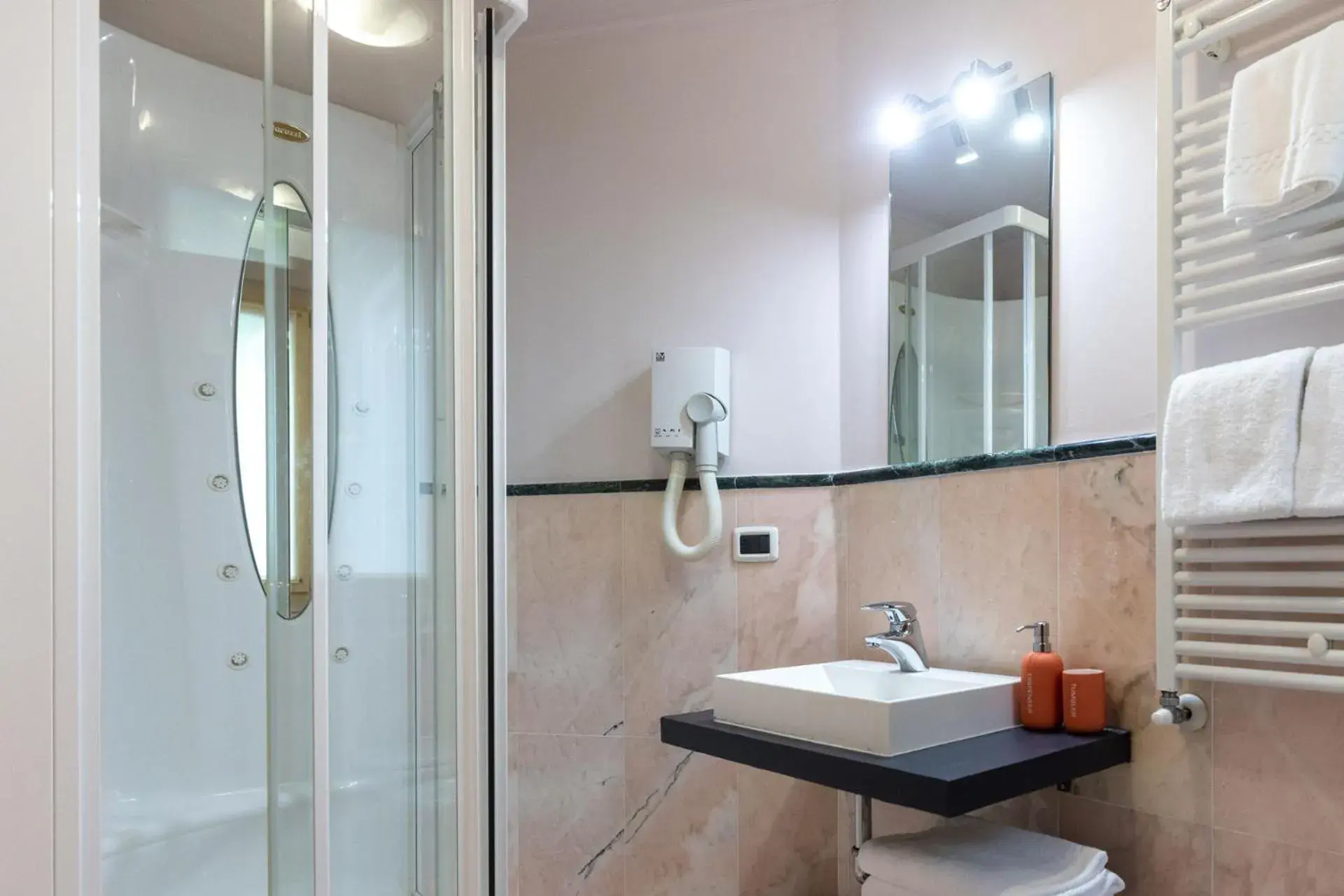 Bathroom in Mefuta Hotel